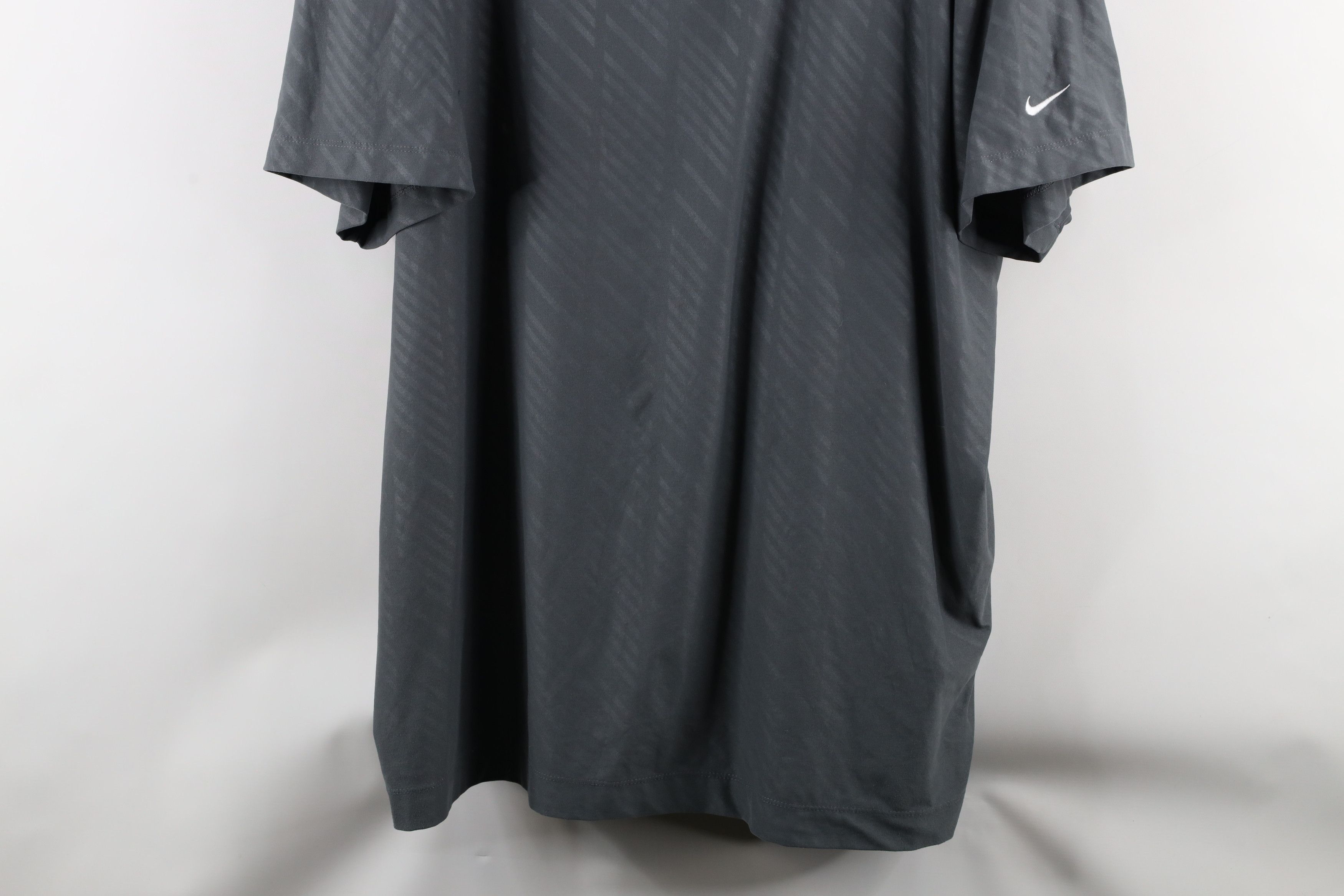 Nike × Vintage Nike Golf of Toledo Crest Striped Collared Polo Shirt Gray Size US XXL / EU 58 / 5 - 3 Thumbnail