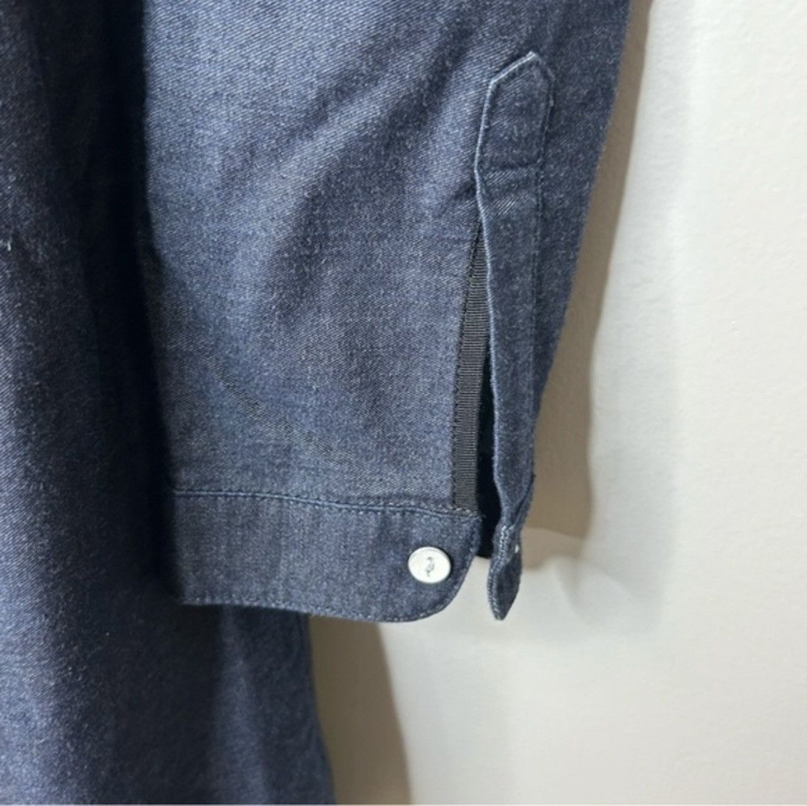 Rag & Bone Rag & Bone Blue Chambray Off the Shoulder Mini Dress‎ Size M Size M / US 6-8 / IT 42-44 - 7 Thumbnail