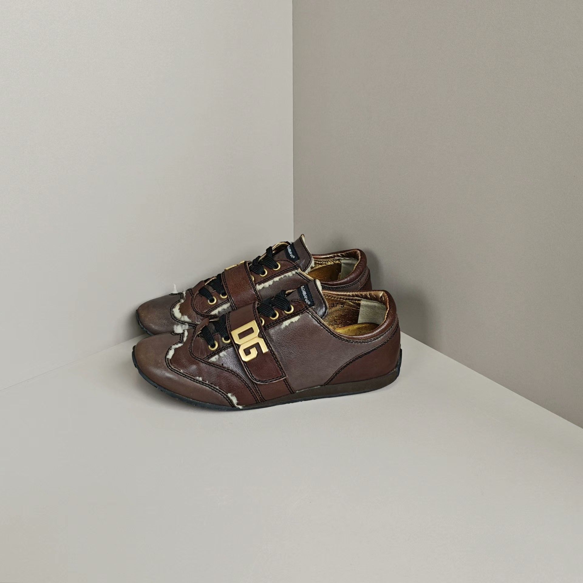 Dolce & Gabbana Dolce & Gabbana Retro Lowtop Sneakers us_7 Women Size US 7 / IT 37 - 1 Thumbnail