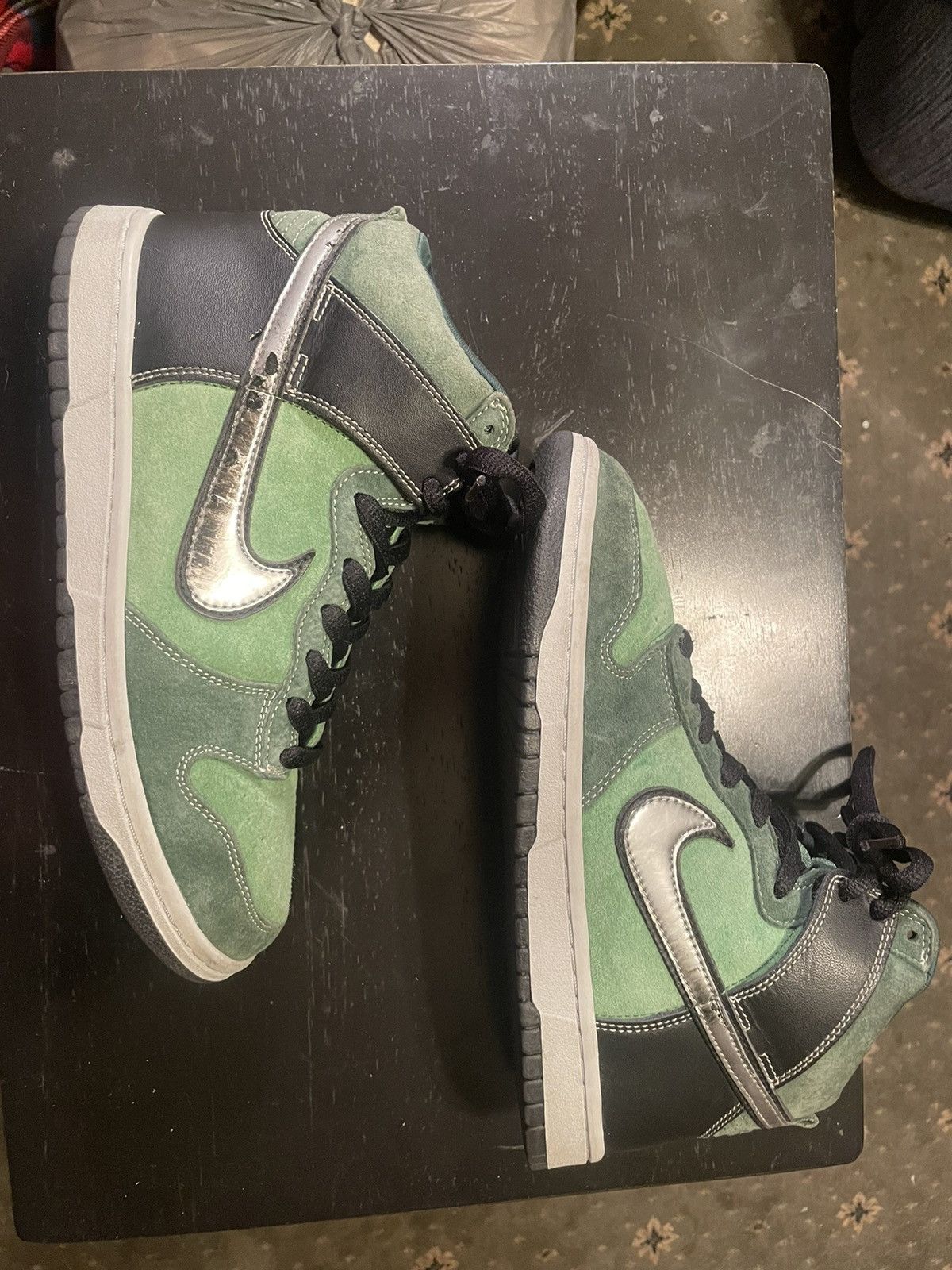 image of Nike Sb Brut Shoes in Green, Men's (Size 8)