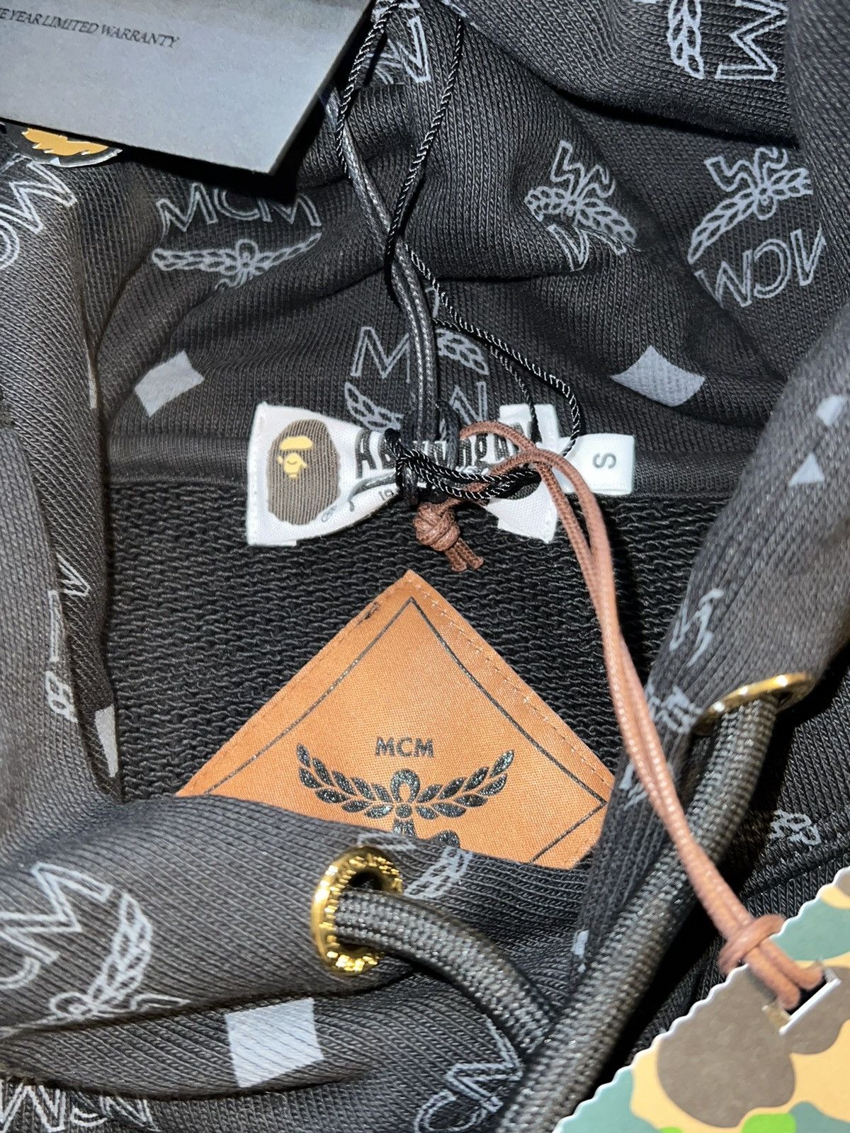 Bape × MCM Bape x MCM Year Of The Dragon Shark Pullover Hoodie Size US S / EU 44-46 / 1 - 3 Thumbnail