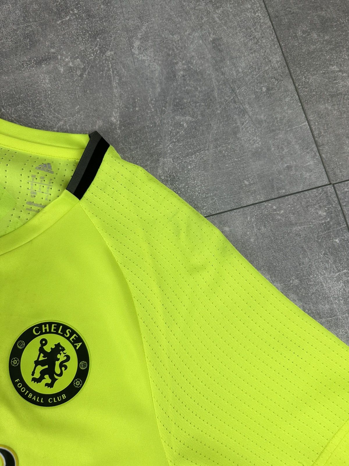 Adidas Adidas Chelsea FC 2016/17 Training Soccer Football Jersey Size US S / EU 44-46 / 1 - 2 Thumbnail
