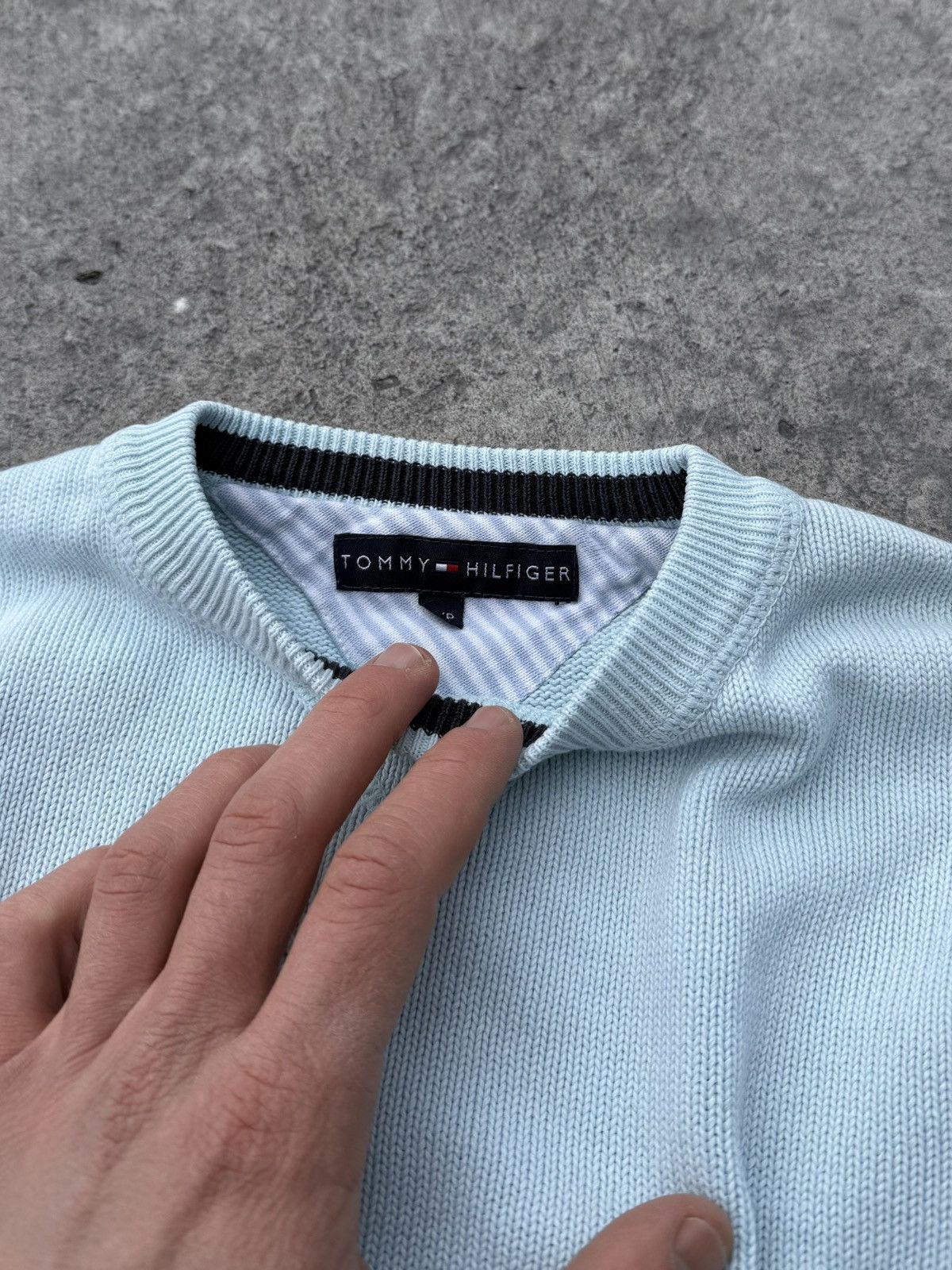 Other Vintage Tommy Hilfiger Y2K streetwear sweater Size US S / EU 44-46 / 1 - 12 Thumbnail