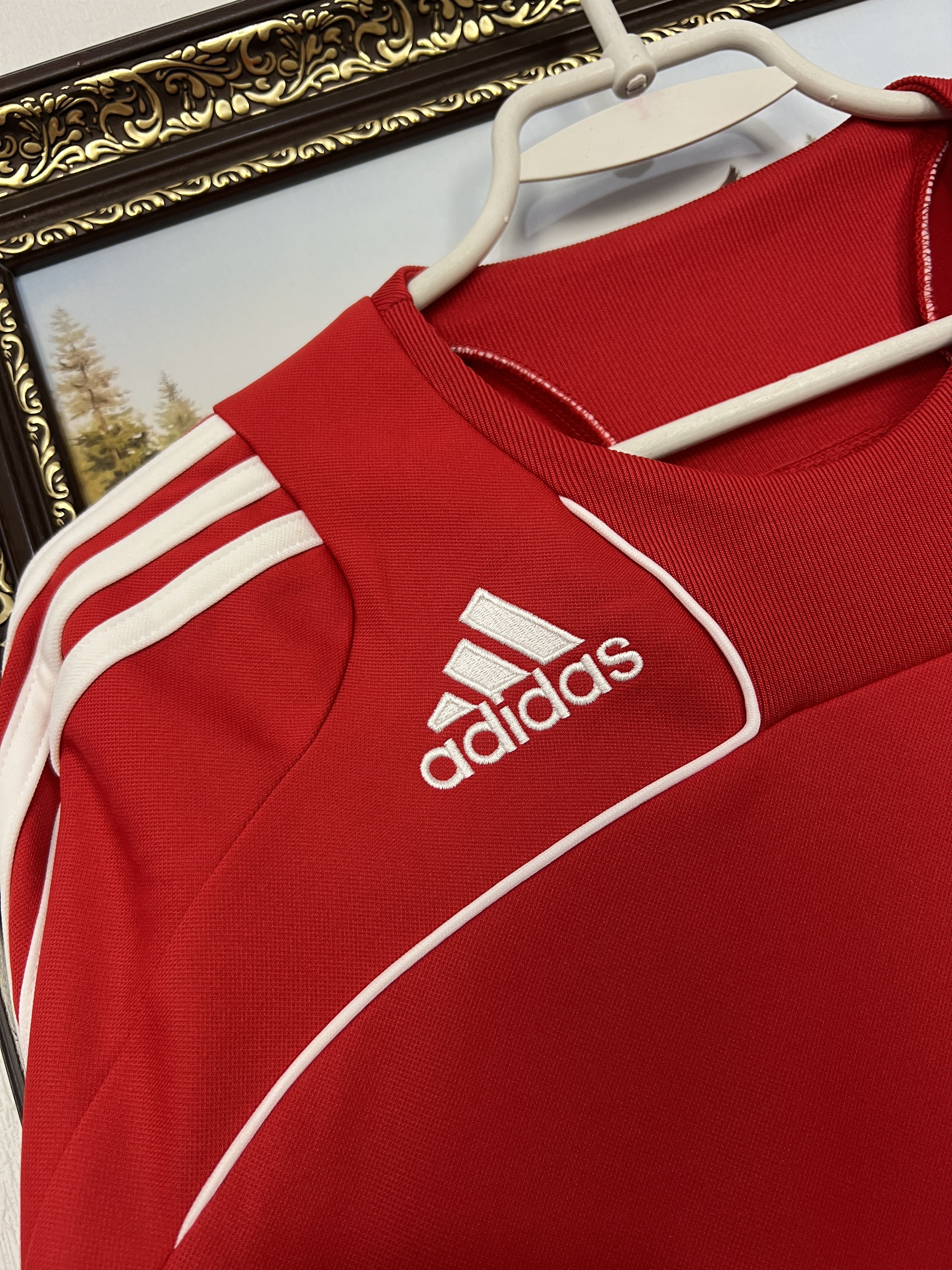 Adidas Vintage Adidas Liverpool Football Sweatshirt Soccer Crewneck Size US L / EU 52-54 / 3 - 4 Thumbnail