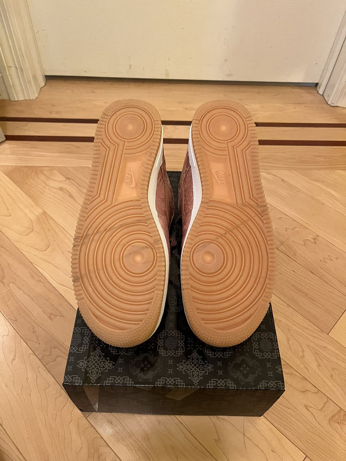CLOT × Nike Nike Air Force 1 Clot AF1 Rose Gold Silk US 9.5 Size US 10 / EU 43 - 7 Thumbnail