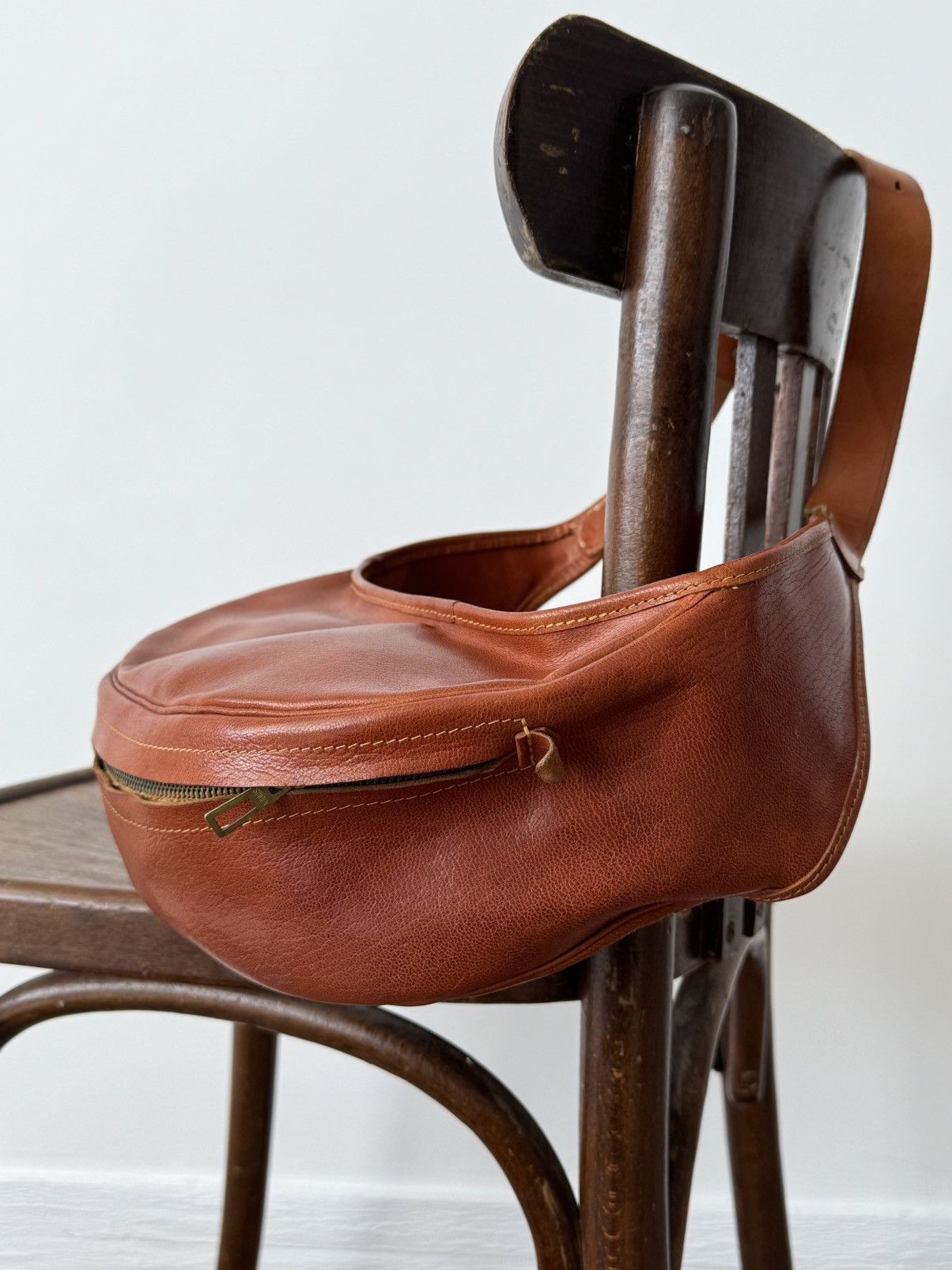 Vintage 1960s Vintage Swiss Made Leather Waist/Shoulder Bag Size ONE SIZE - 7 Thumbnail