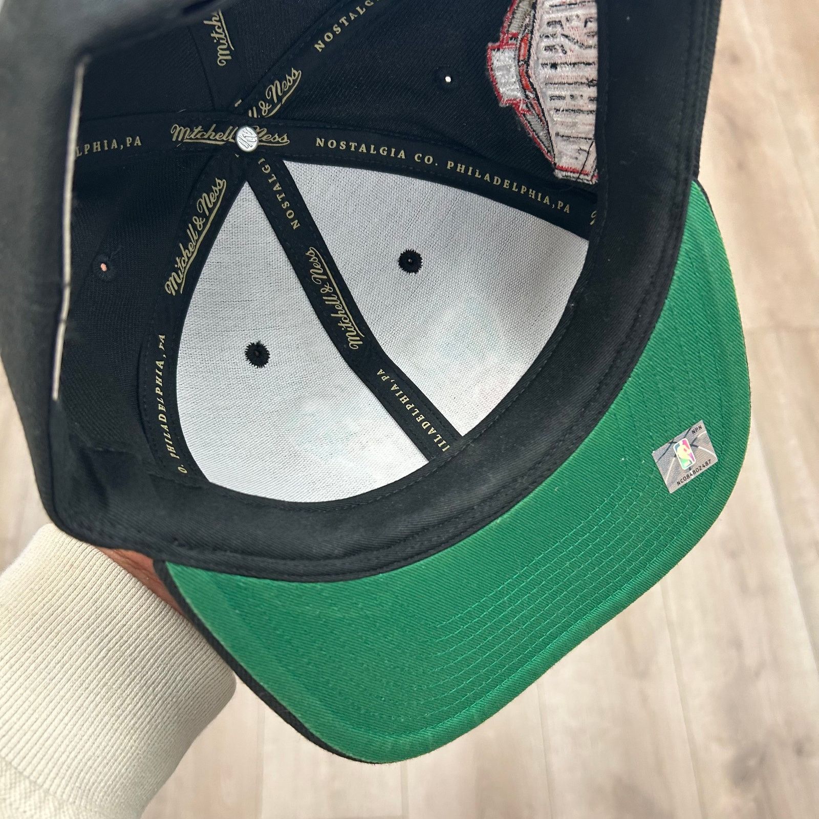 Mitchell & Ness Mitchell & Ness Vancouver Grizzlies snapback hat cap black Size ONE SIZE - 6 Thumbnail