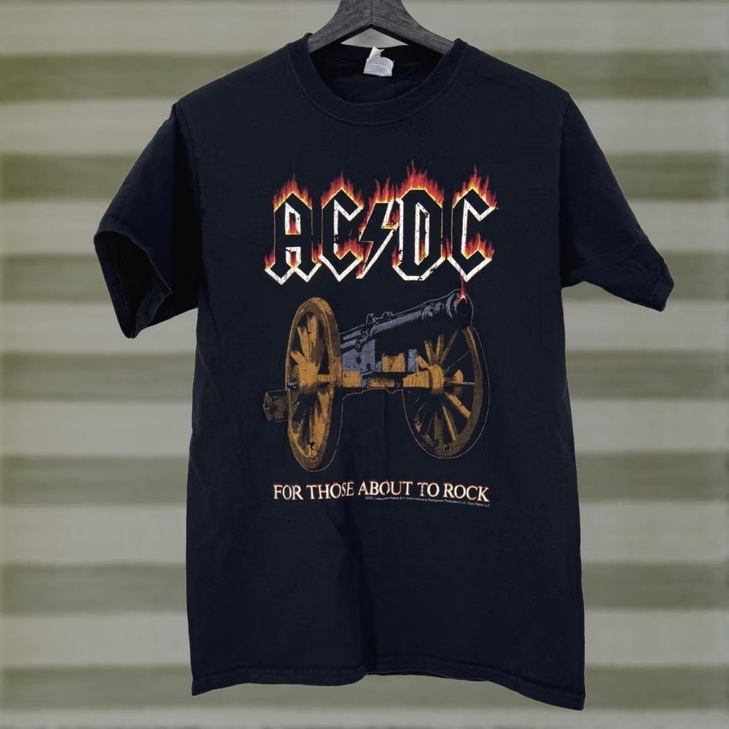 Canon ACDC Graphic T Shirt Black Small Short Sleeve Crew Neck Unbranded Unisex Adults S Music Retro Concert Rock Graphic Print Vintage Style Size US S / EU 44-46 / 1 - 1 Thumbnail
