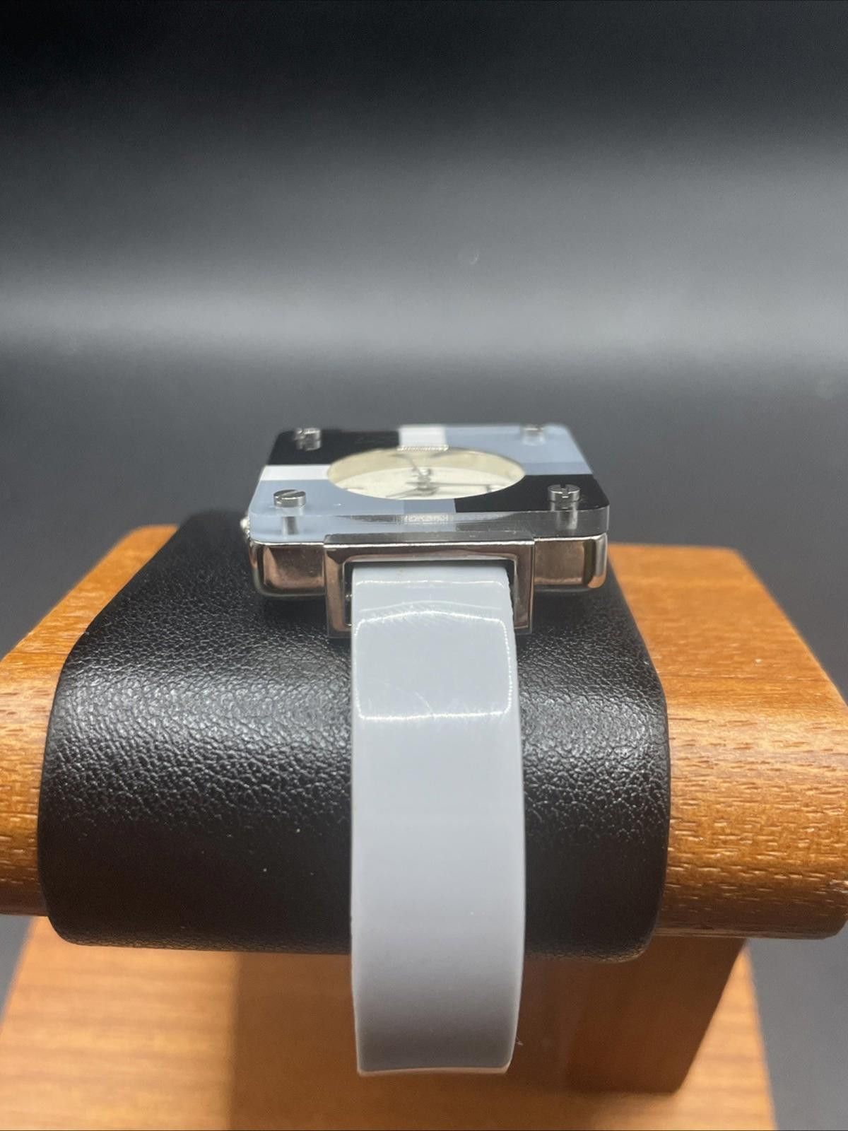Versace Versales Women's Box Bangle Quartz Watch New Battery Size ONE SIZE - 3 Thumbnail