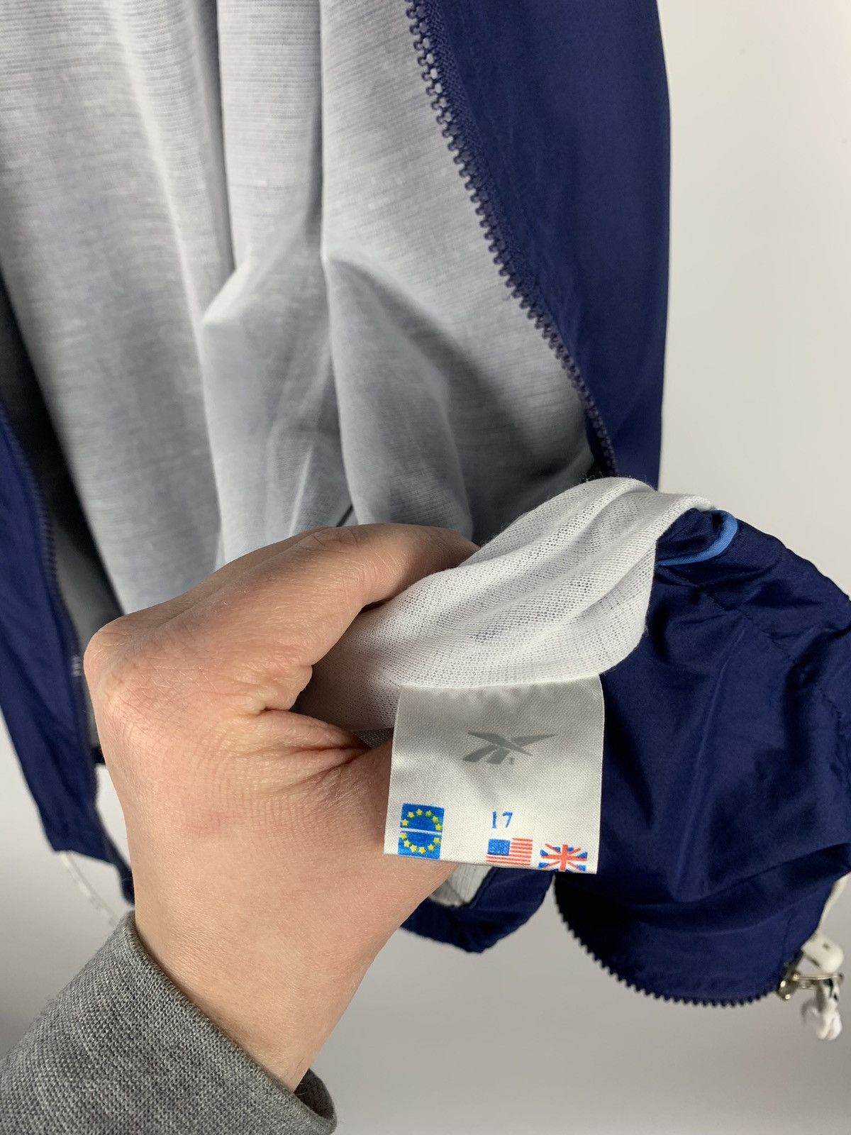 Reebok Vintage Reebok Full Zip Vest Jacket Size 17 Blue Size US S / EU 44-46 / 1 - 17 Thumbnail