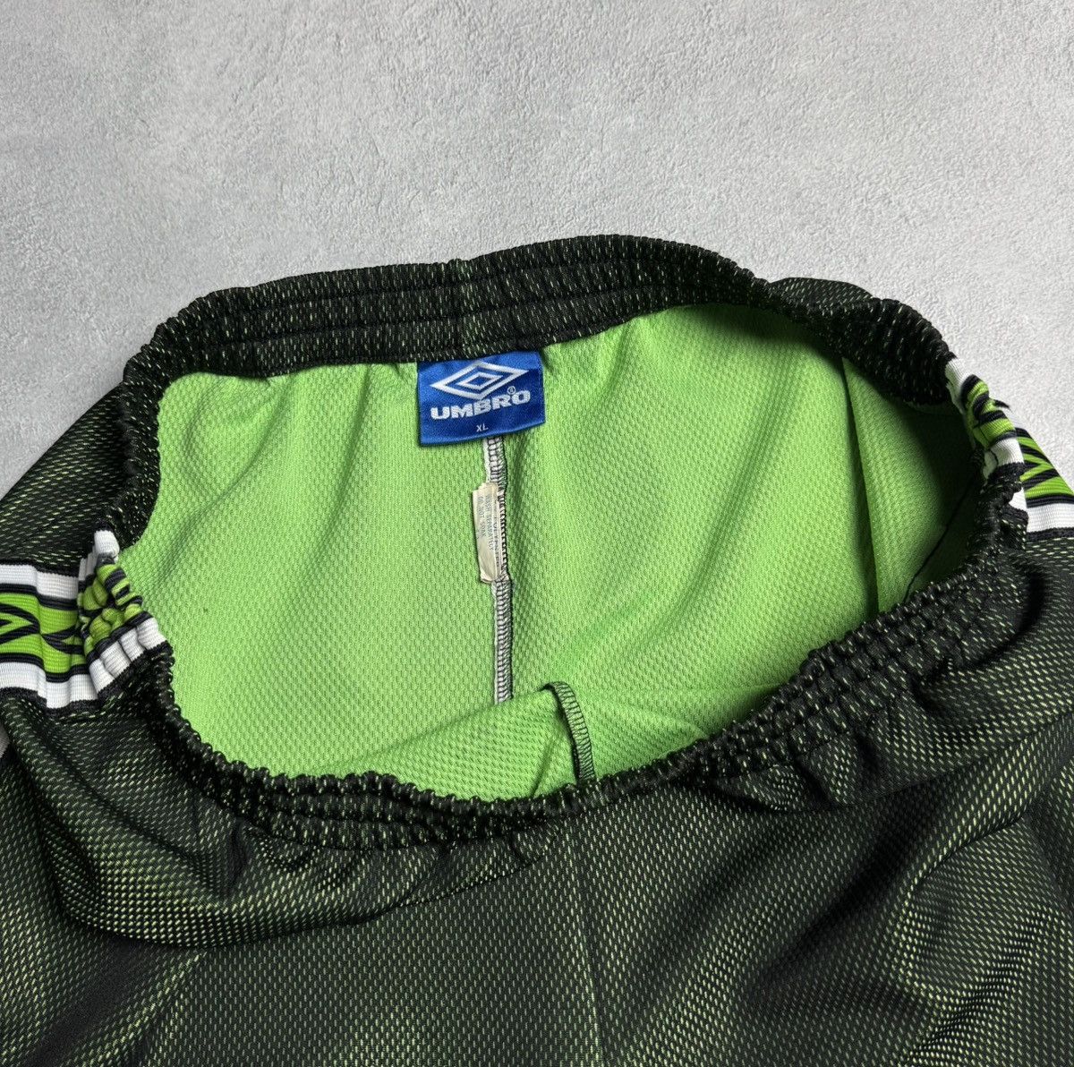 Umbro Manchester United 1998 1999 Goalkeeper Soccer Shorts Umbro Size US 36 / EU 52 - 8 Thumbnail