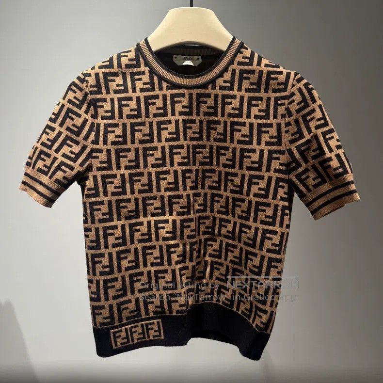 Fendi Fendi Classic Knit Short Sleeve Size XS / US 0-2 / IT 36-38 - 1 Thumbnail