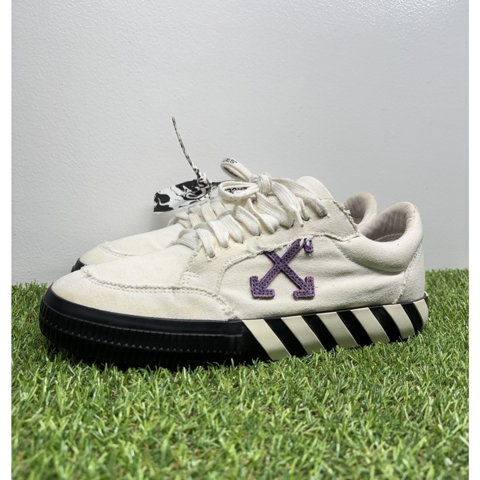 Off-White Vulc Sneaker White, Purple GOOD CONDITION!