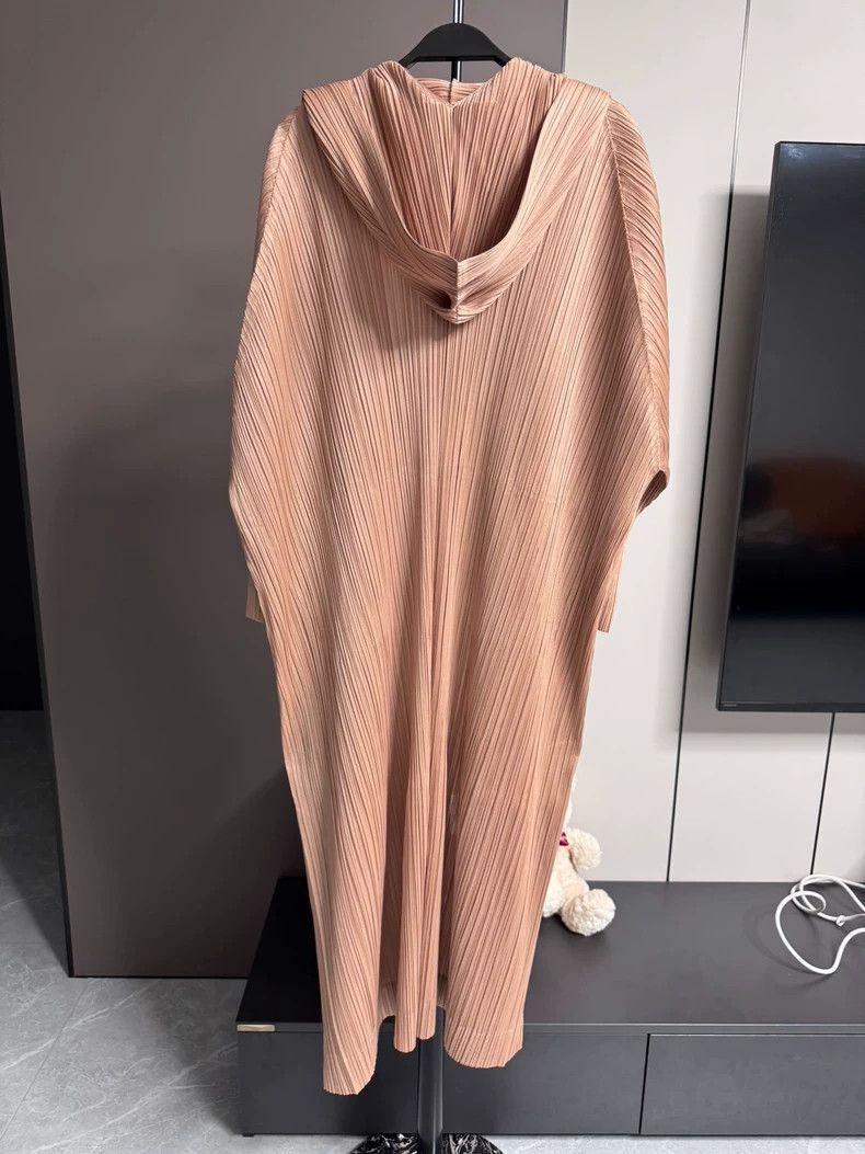 Issey Miyake Issey Miyake size:2 Champagne-colored hooded trench coat Size S / US 4 / IT 40 - 2 Thumbnail