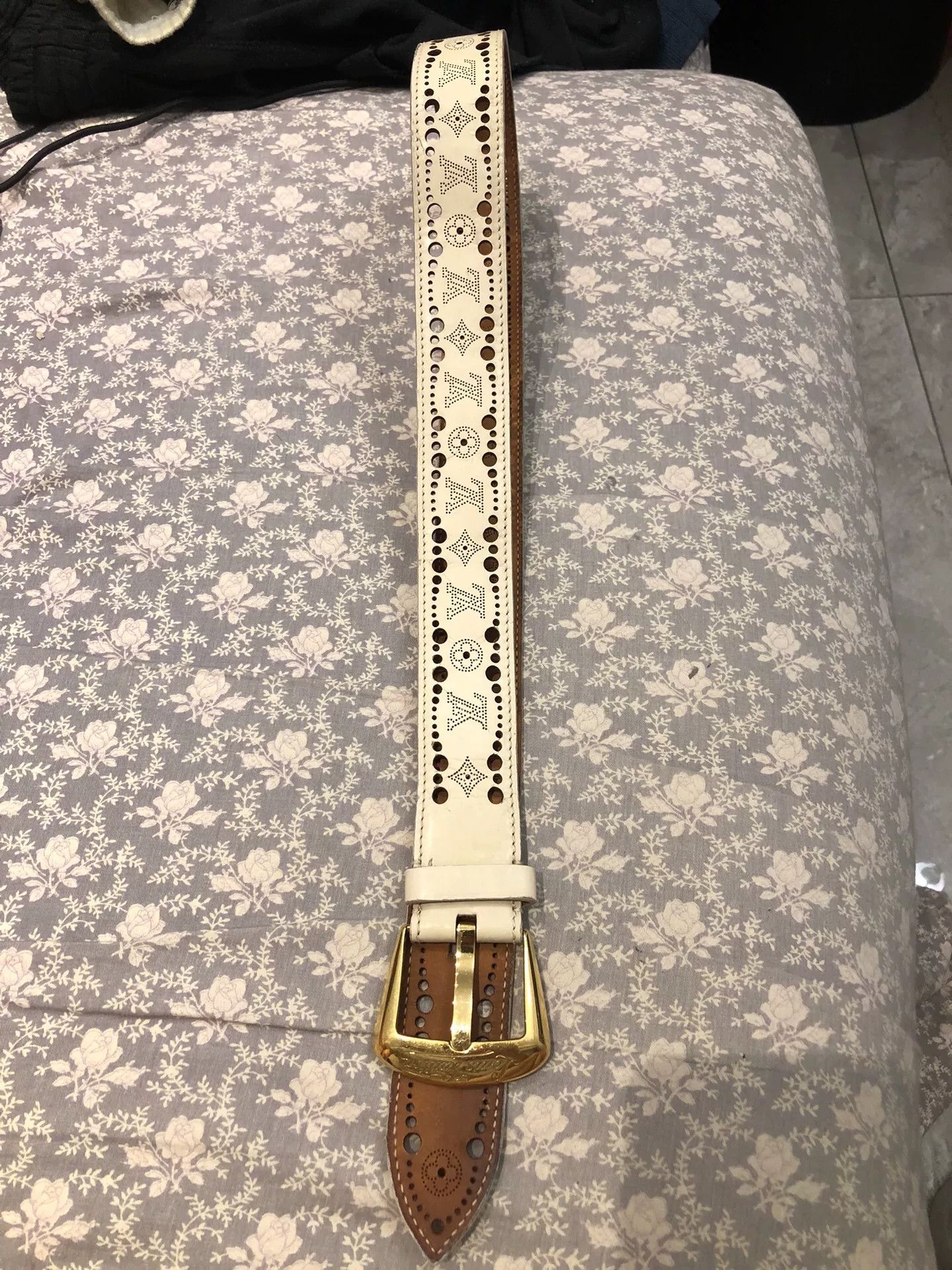 Louis Vuitton LV Leather Belt Gold Buckle Monogram Size ONE SIZE - 1 Thumbnail