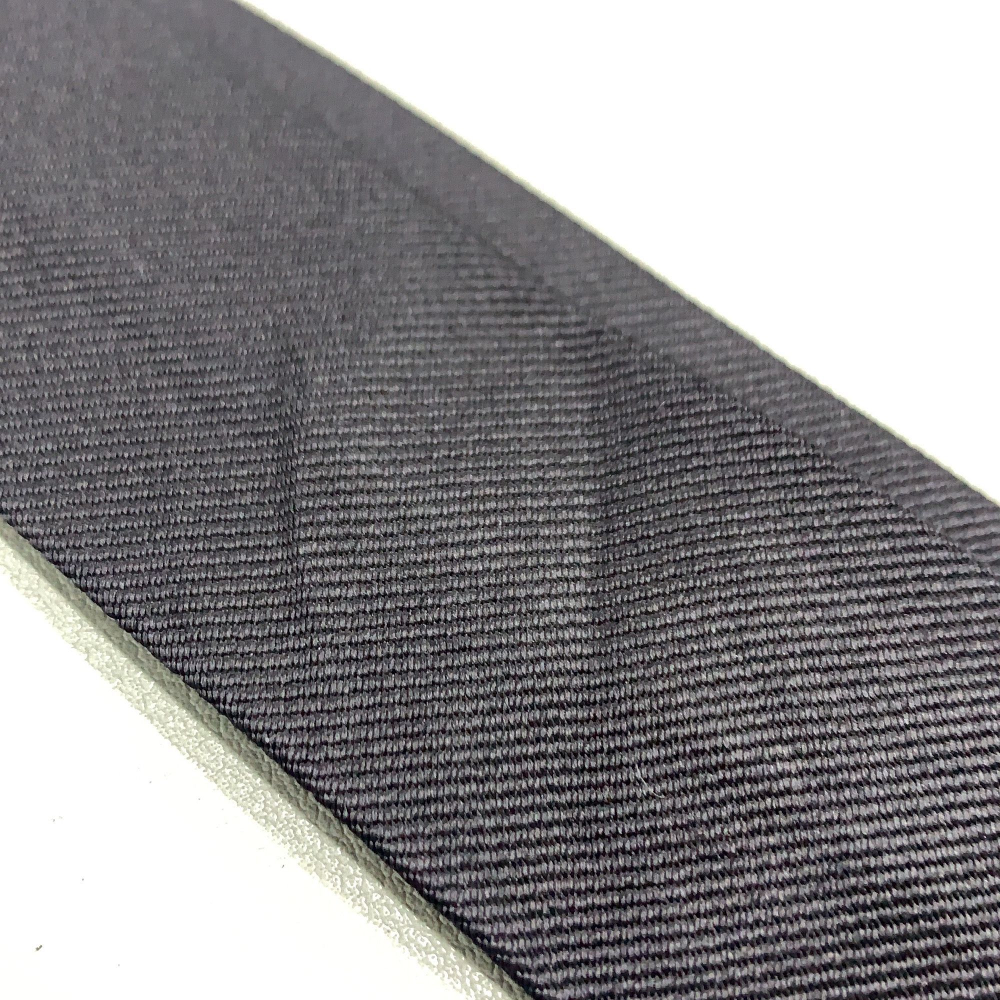 Gucci Gucci Black Silk Tie with Bee Pattern-2506 Size ONE SIZE - 5 Thumbnail
