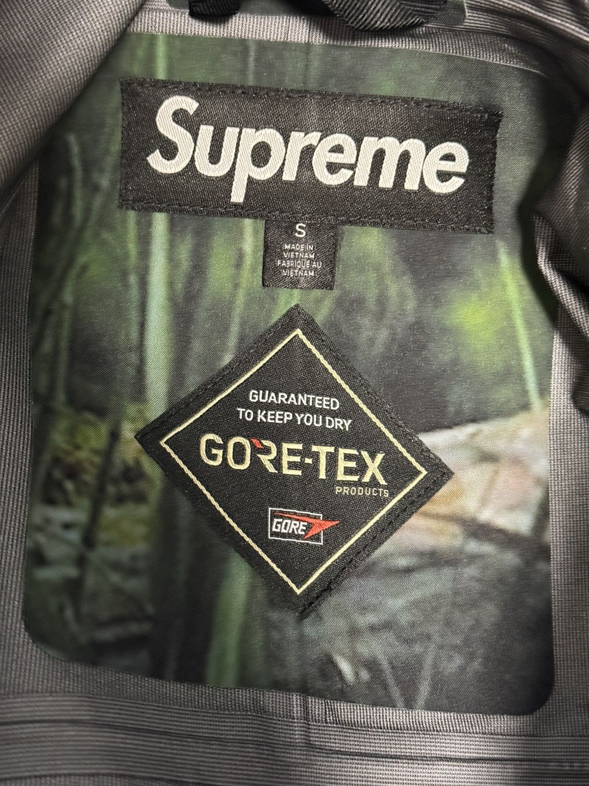 Supreme Supreme kermit gore tex taped seam shell Jacket Size US S / EU 44-46 / 1 - 6 Thumbnail