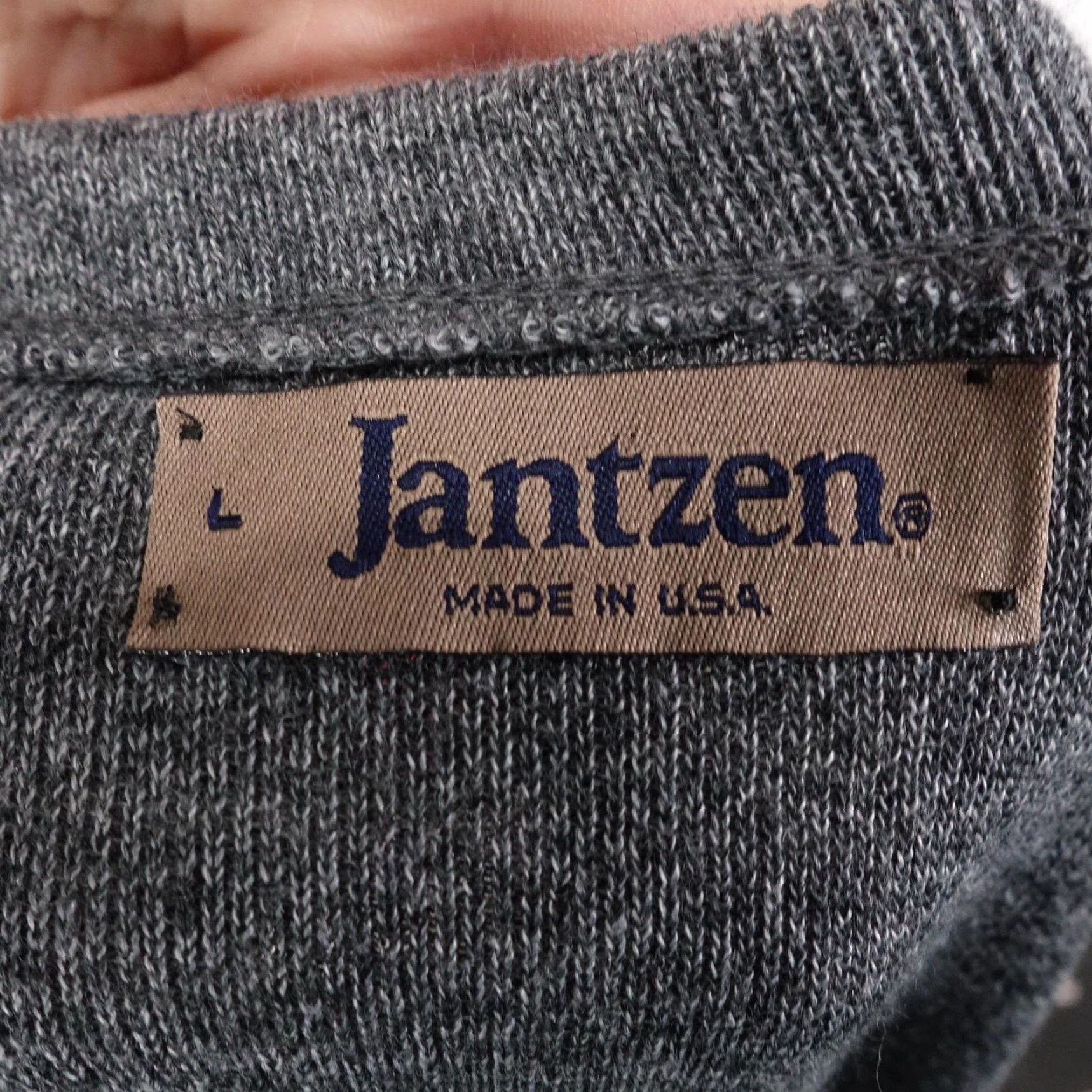 Jantzen VINTAGE Jantzen Sweater Vest Mens Large Gray V Neck Pullover Made In USA Size US L / EU 52-54 / 3 - 6 Thumbnail
