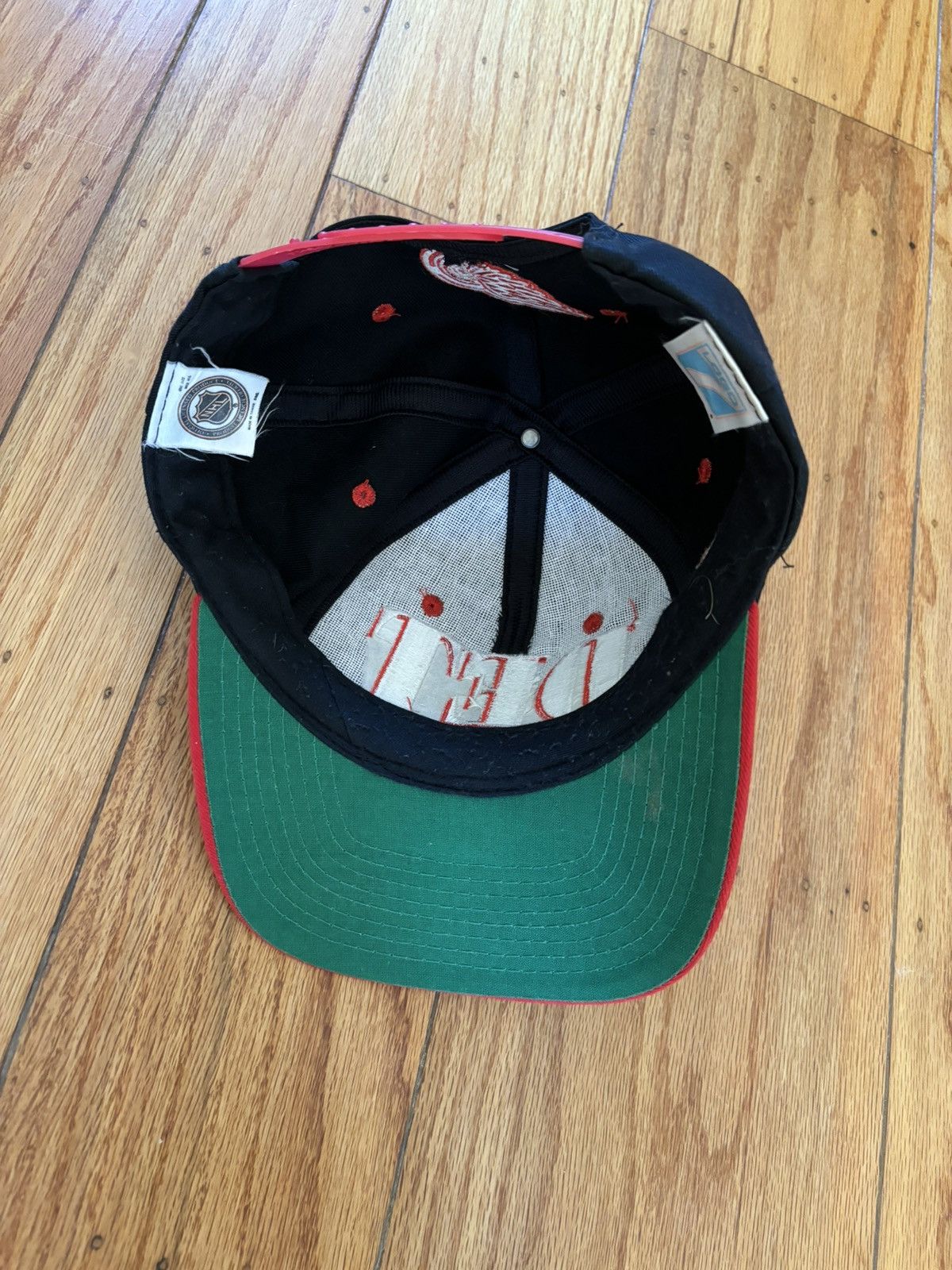 Logo 7 × NHL × Vintage Vintage NHL redwings logo 7 SnapBack Size ONE SIZE - 4 Thumbnail
