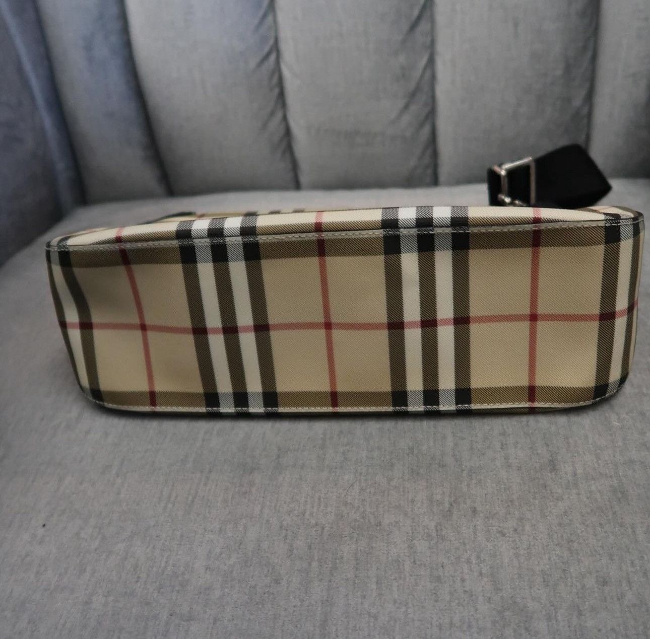 Burberry Authentic Burberry Shoulder Bag Size ONE SIZE - 5 Thumbnail