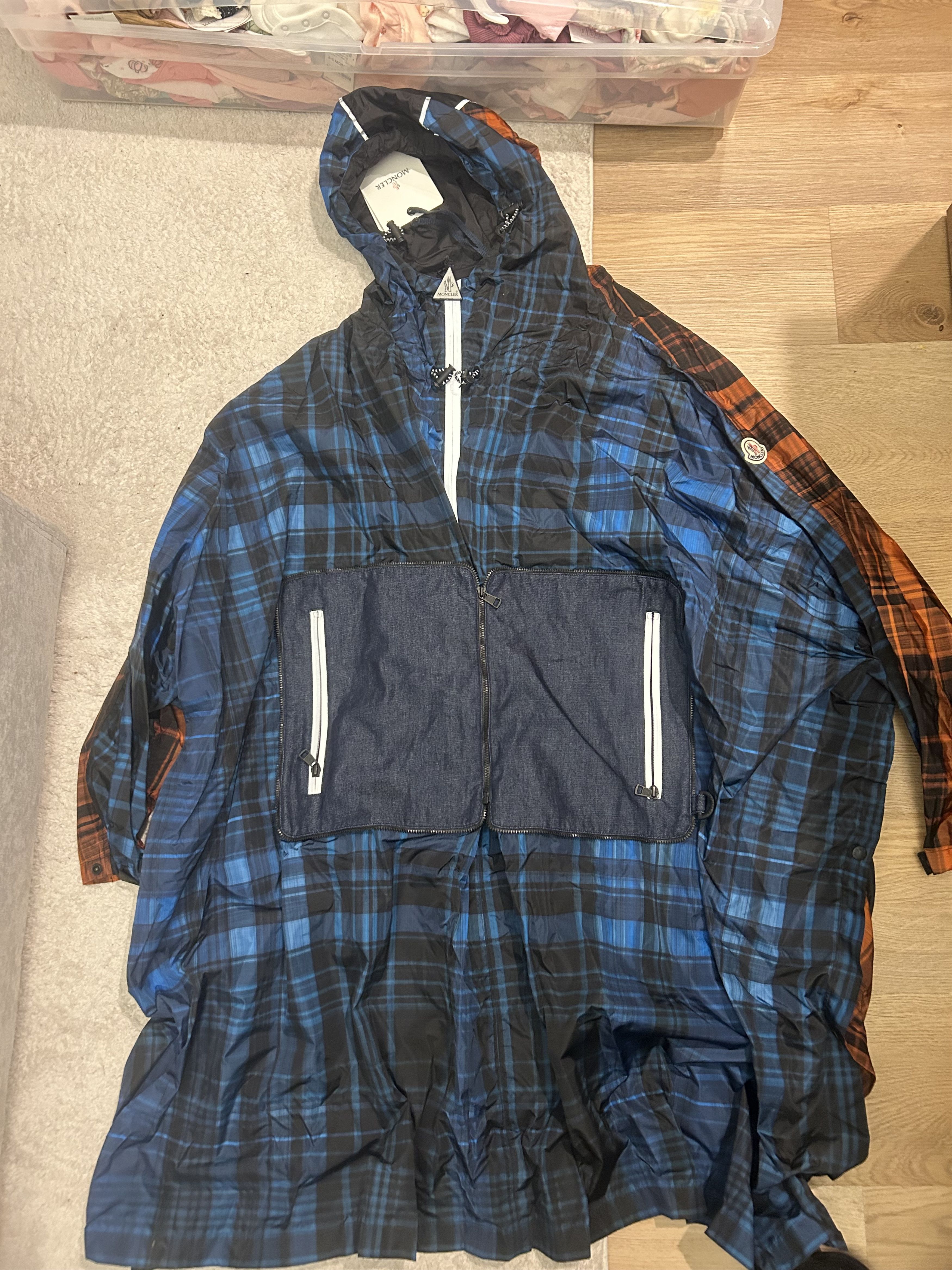 Moncler Rain coat oversize Size US L / EU 52-54 / 3 - 11 Thumbnail