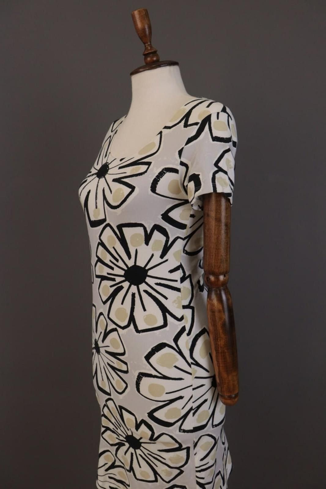 Marimekko Marimekko Mika Piirainen Gray Floral A-Line Shift Dress Size M / US 6-8 / IT 42-44 - 6 Thumbnail