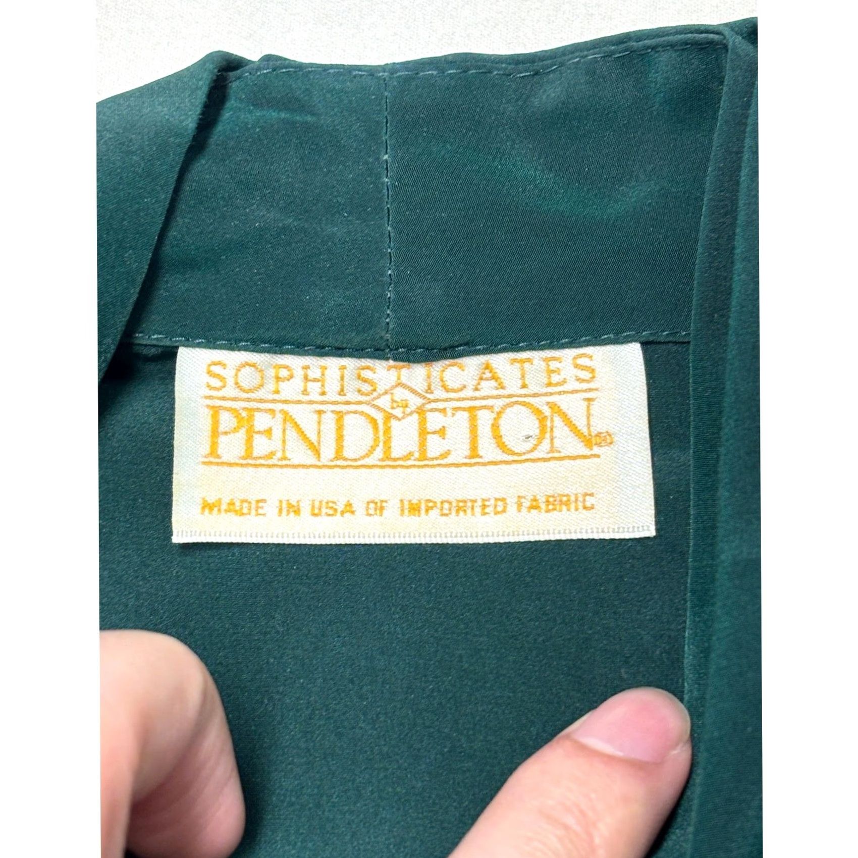 Pendleton VINTAGE Sophisticates by Pendleton Blouse Emerald Green Satin Button Up 14 Women Adjustable Collared Long Sleeve 80s 90s Classic Shake Size XL / US 12-14 / IT 48-50 - 2 Thumbnail