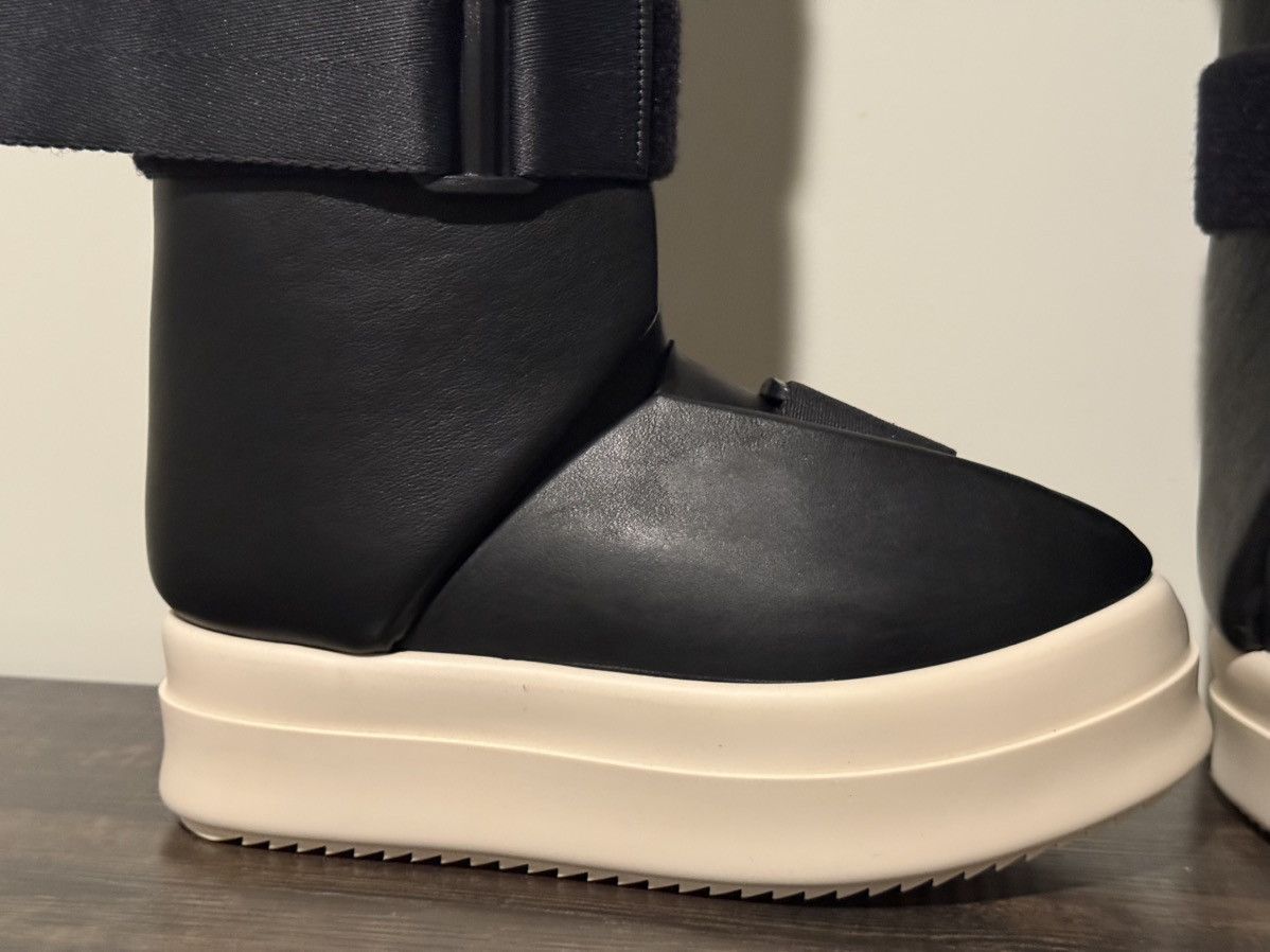 Rick Owens Black splint boots (white bottom) Size US 6.5 / EU 39-40 - 5 Thumbnail