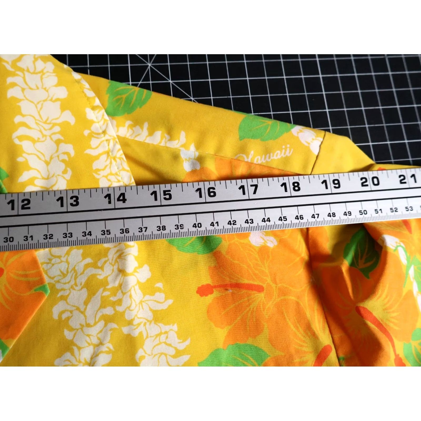 Vintage VINTAGE 80s Hawaiian Camp Collar Shirt Men's M Yellow Floral Lei Pattern VTG Size US M / EU 48-50 / 2 - 7 Thumbnail