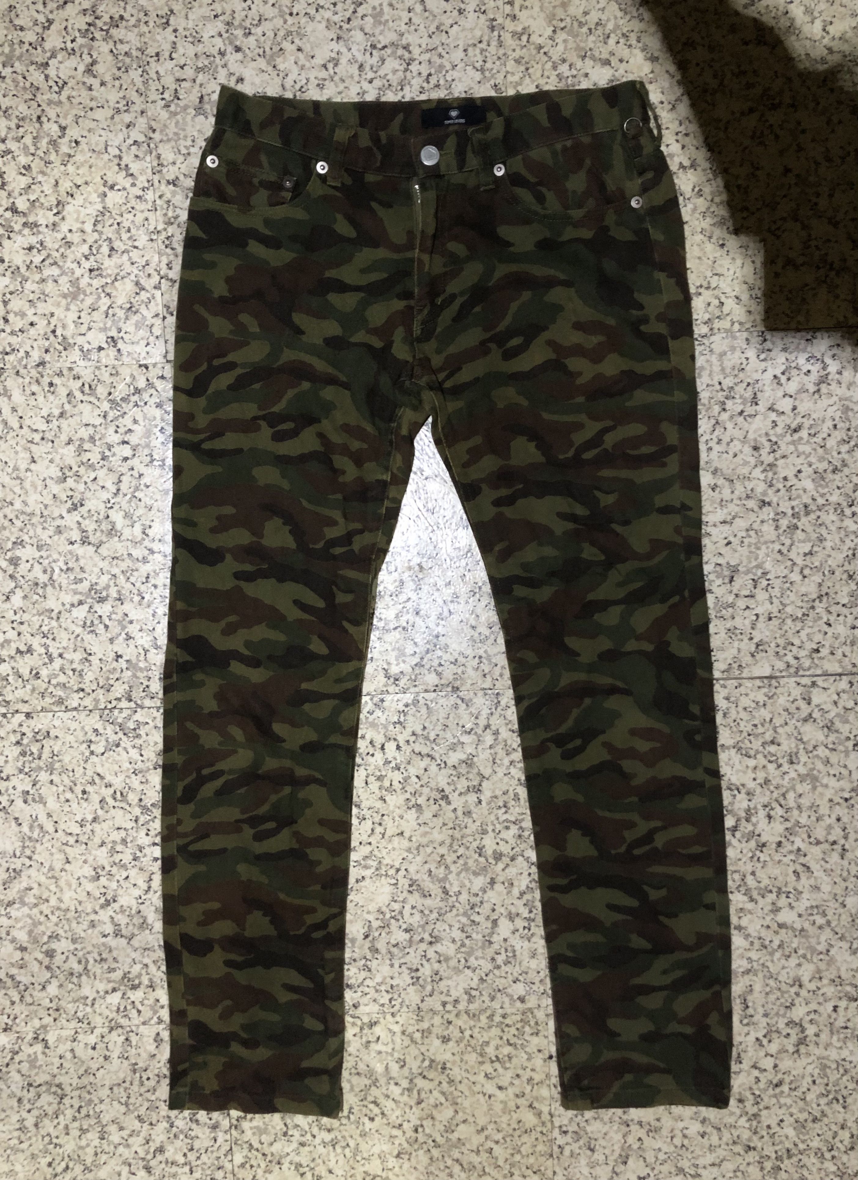 Japanese Brand Vintage Y2K SUPER LOVERS TOKYO "NEW WAVE" Camouflage Jeans Size 29" - 1 Thumbnail