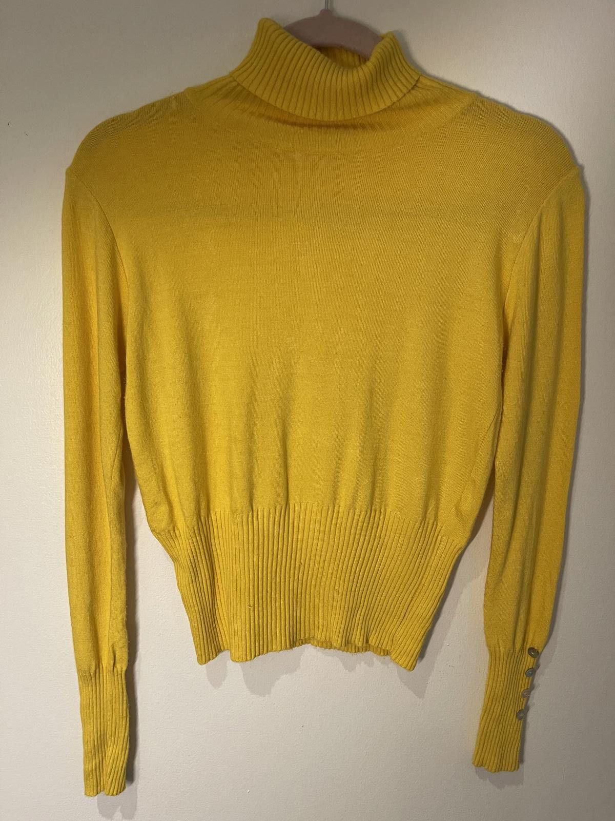 Designer Ananas Cute yellow turtleneck Size L / US 10 / IT 46 - 1 Thumbnail