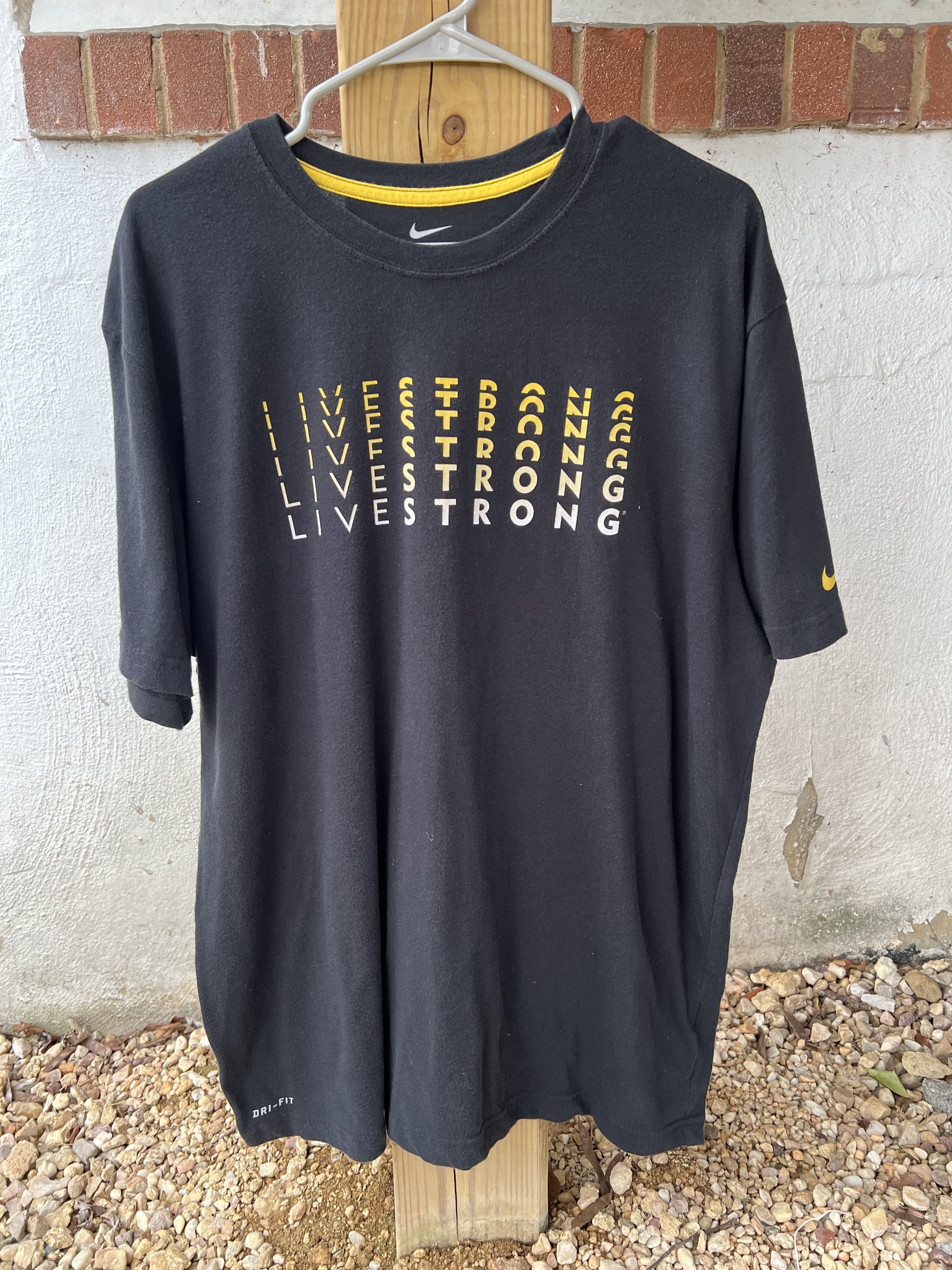 Nike Live strong T-Shirt Lance Armstrong Black Size US XL / EU 56 / 4 - 1 Thumbnail