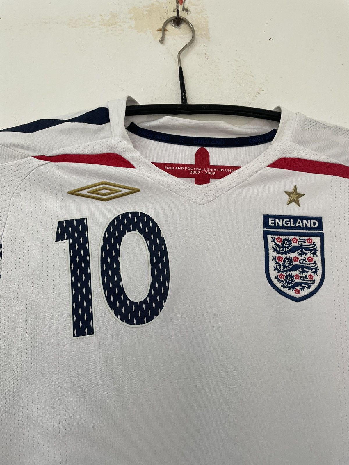 Umbro × Vintage UMBRO HOME 07/09 JERSEY NNS MICHAEL OWEN Size US XXS / EU 40 - 4 Thumbnail
