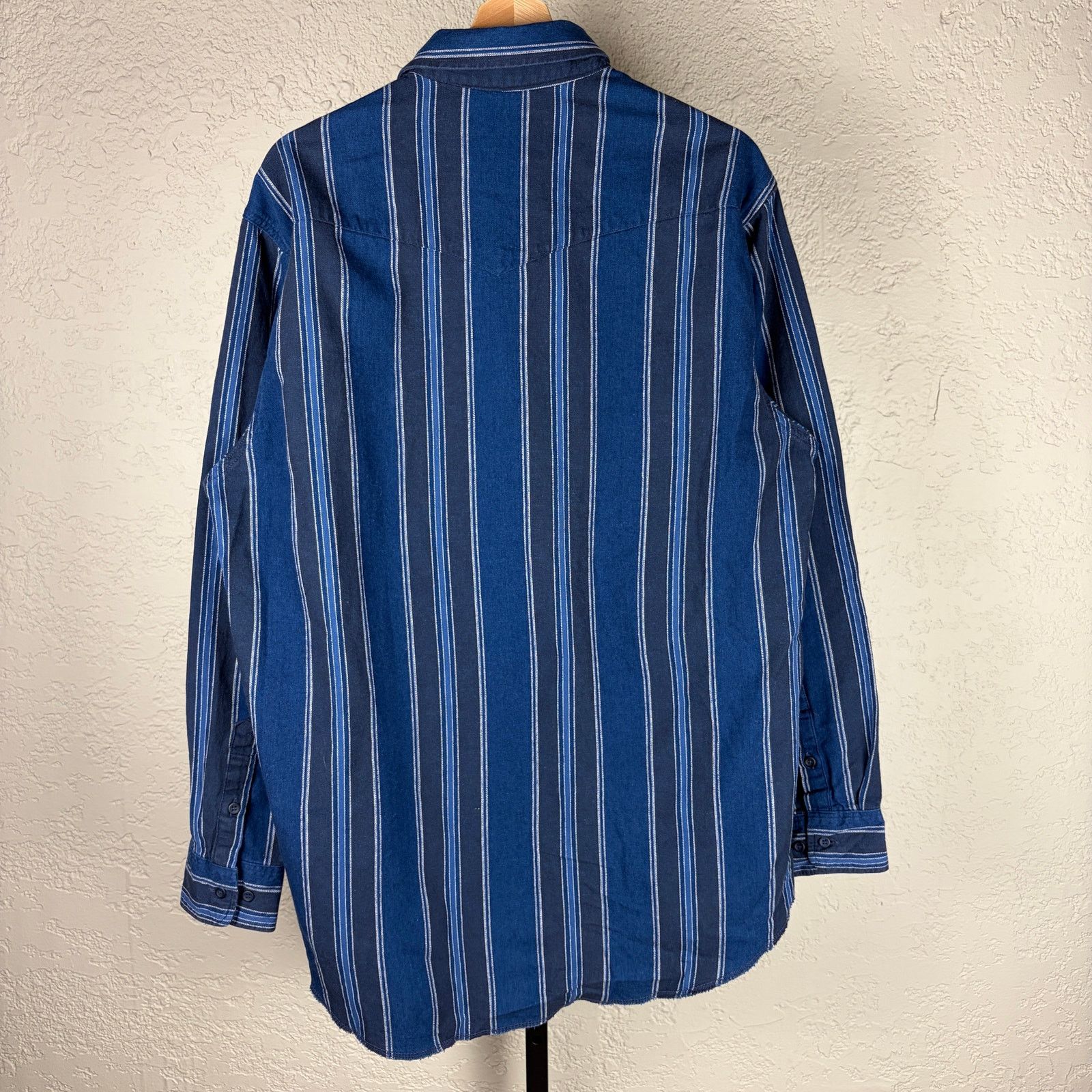 Wrangler Wrangler Vintage 80s X Long Tails Large Button Down Shirt Size US L / EU 52-54 / 3 - 4 Thumbnail