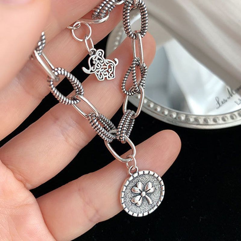 Jewelry Simple Leaf Chain Bracelet Size ONE SIZE - 1 Thumbnail