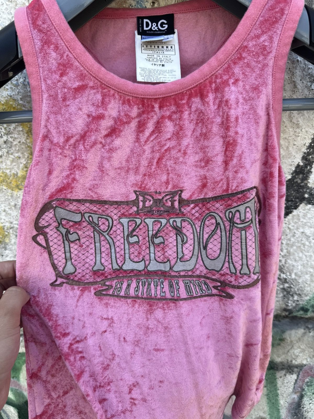 Dolce & Gabbana Velour Dolce & Gabbana Freedom Is A State Mind Pink Tank Top Size S / US 4 / IT 40 - 3 Thumbnail