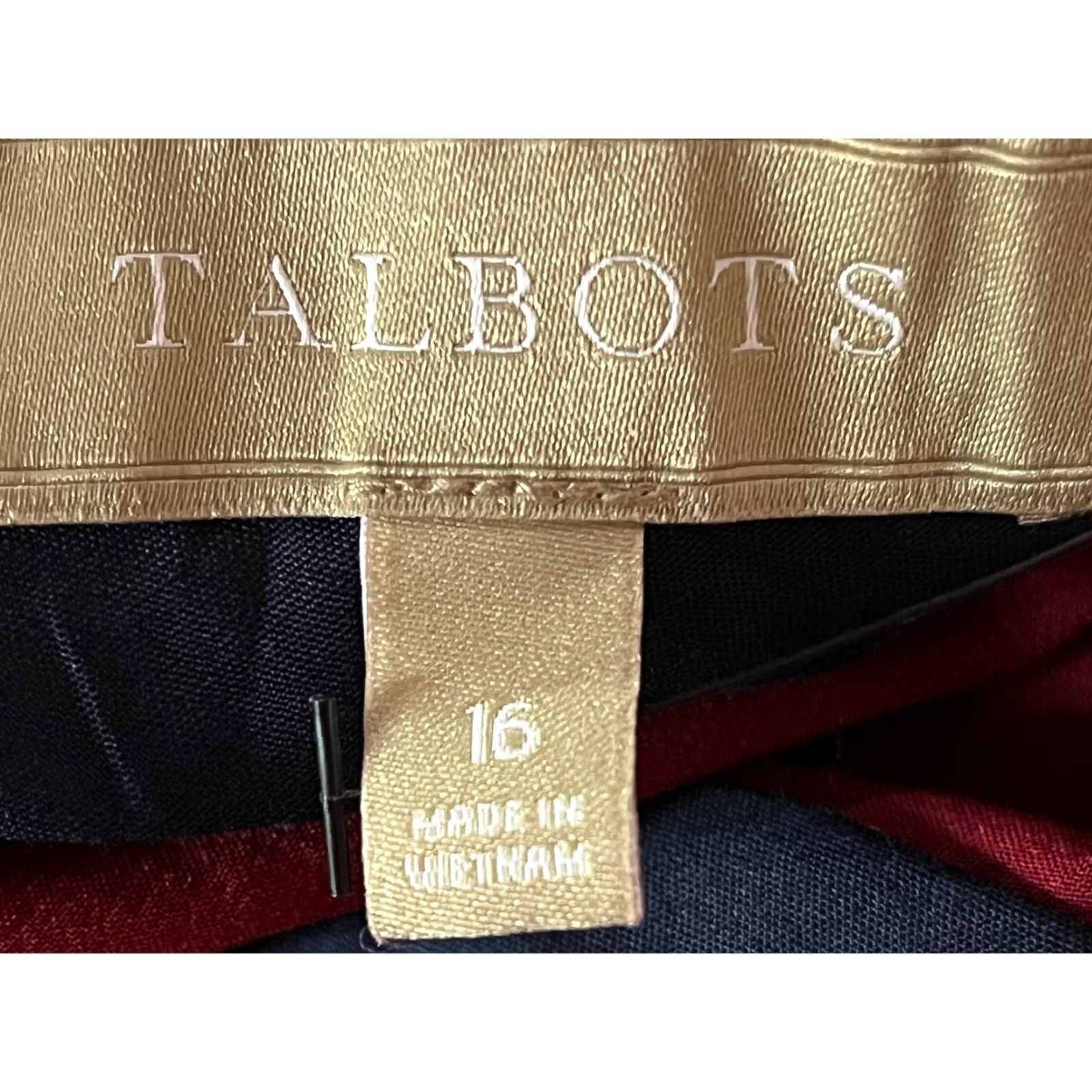 Talbots Talbots NEW! Red Dark Dress Pants 16 Italian Fabric Slight Bootcut Flat Front Woman Regular Size 16 Polyester Blend Style: Dress Pants Size 38" / US 16 / IT 52 - 5 Thumbnail