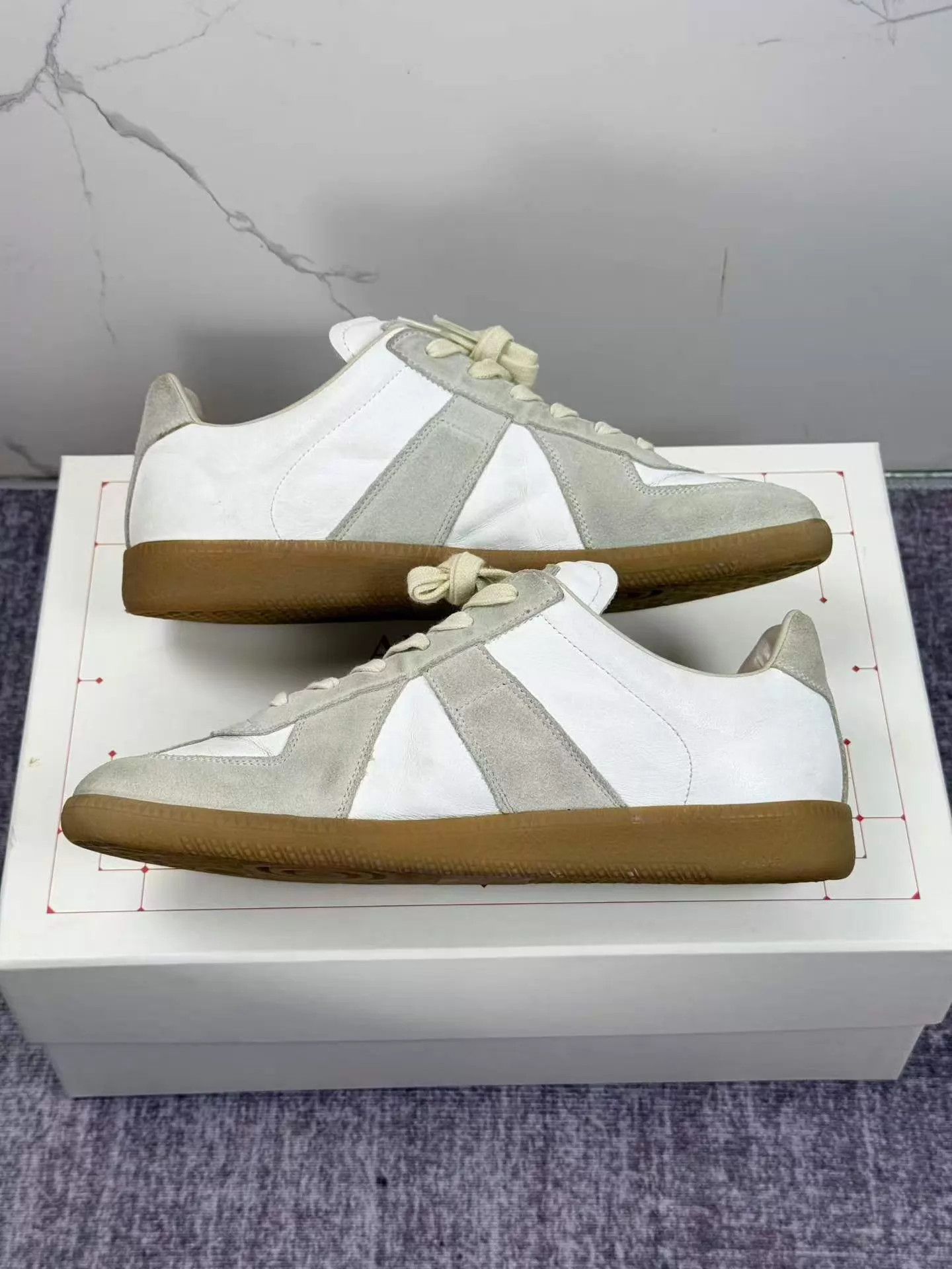 Maison Margiela MM Replica Calfskin Logo Strap Trainer Men White 41 Near New Size US 8 / EU 41 - 3 Thumbnail