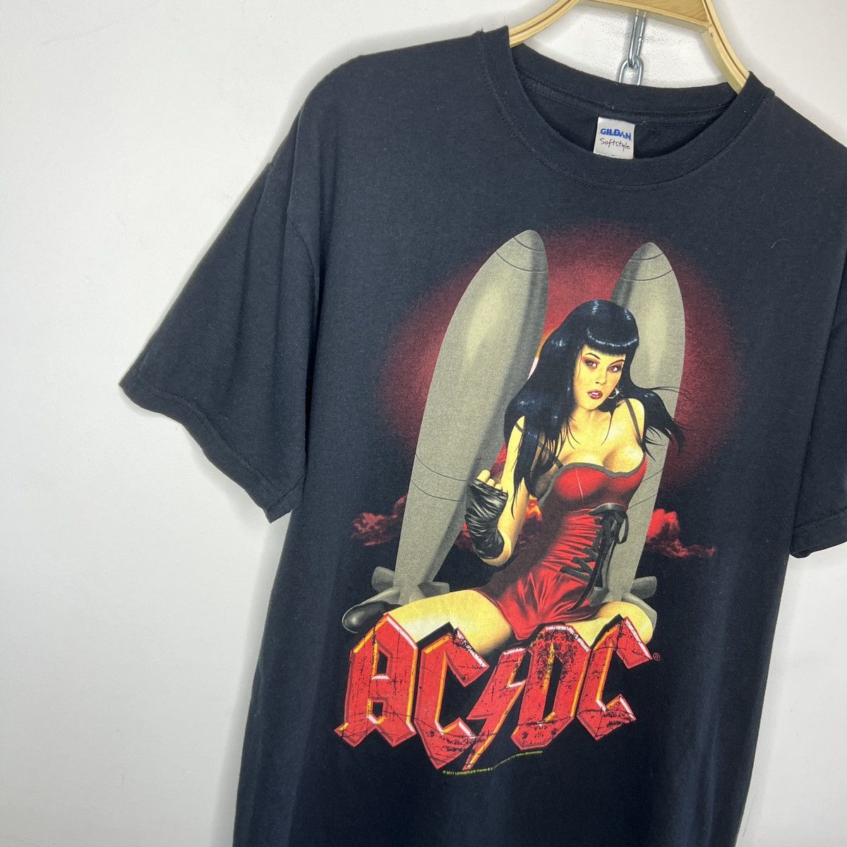 AC/DC × Band Tees × Vintage AC DC Vintage 2011 Nudie Sexy Pin Up Girl Tshirt Tee Size US M / EU 48-50 / 2 - 3 Thumbnail