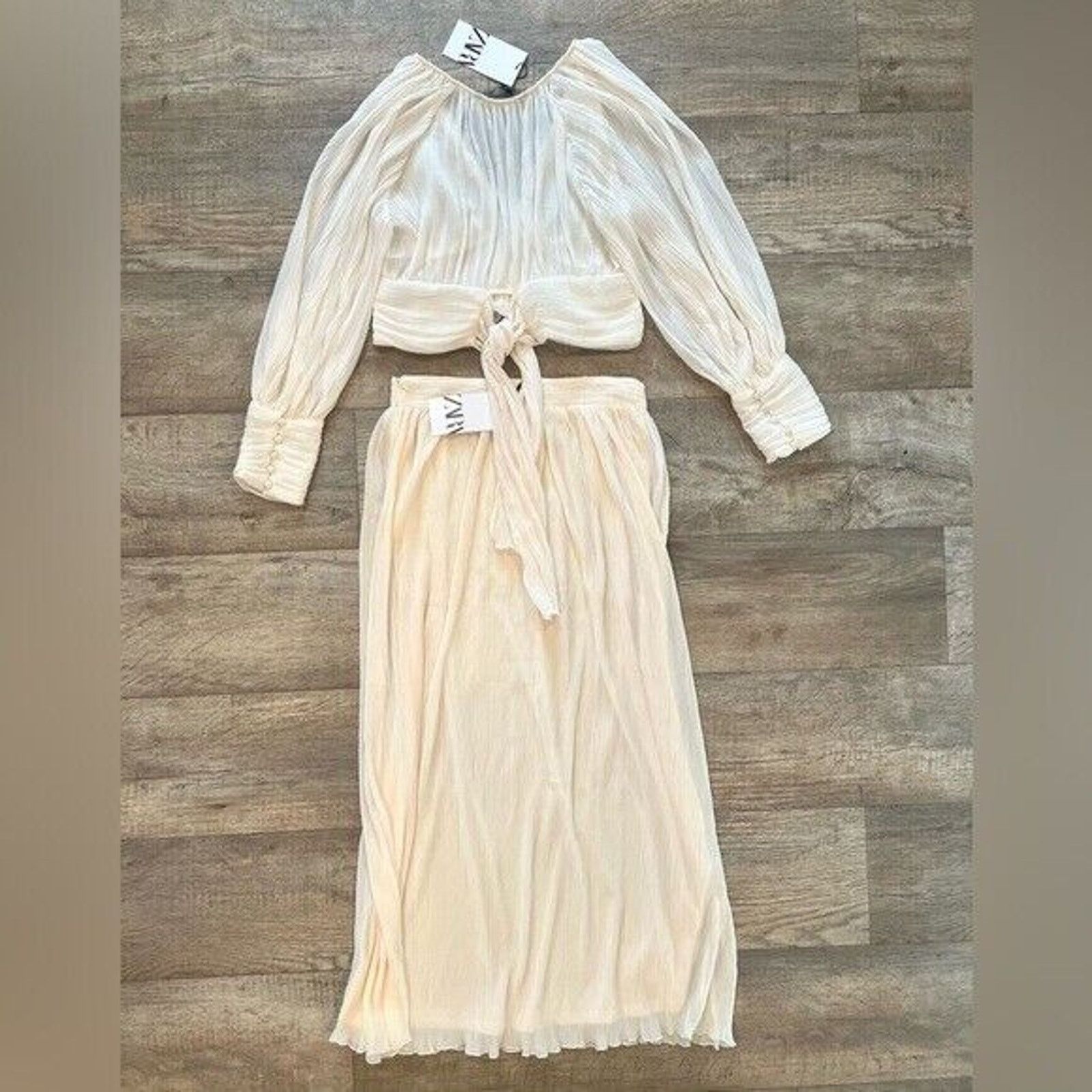 Zara RARE!!! ZARA Co-Ord Set V-Neck Top + Flowy Maxi Skirt NWT Size L / US 10 / IT 46 - 24 Thumbnail