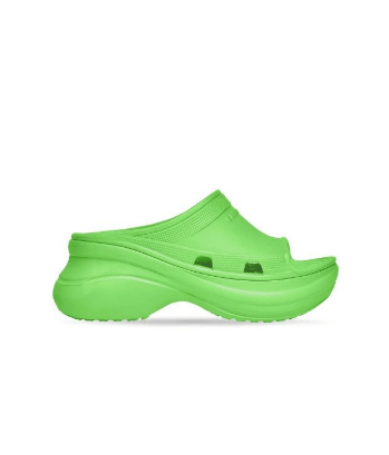 image of Balenciaga x Crocs O1In1G0124 Sandals In Green, Men's (Size 8)