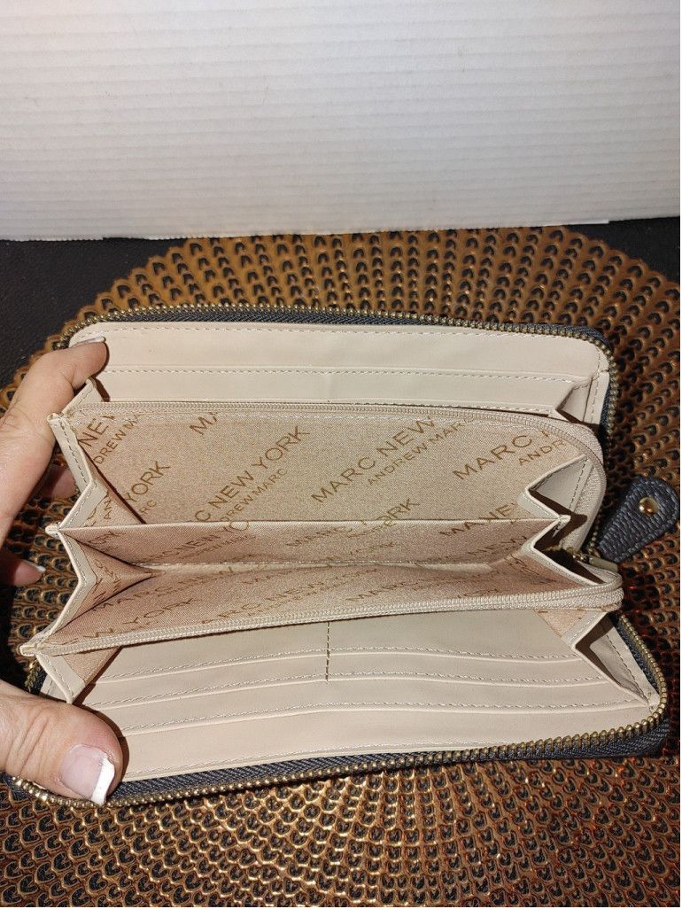 Andrew Marc Andrew Marc New York Wallet Size ONE SIZE - 7 Thumbnail