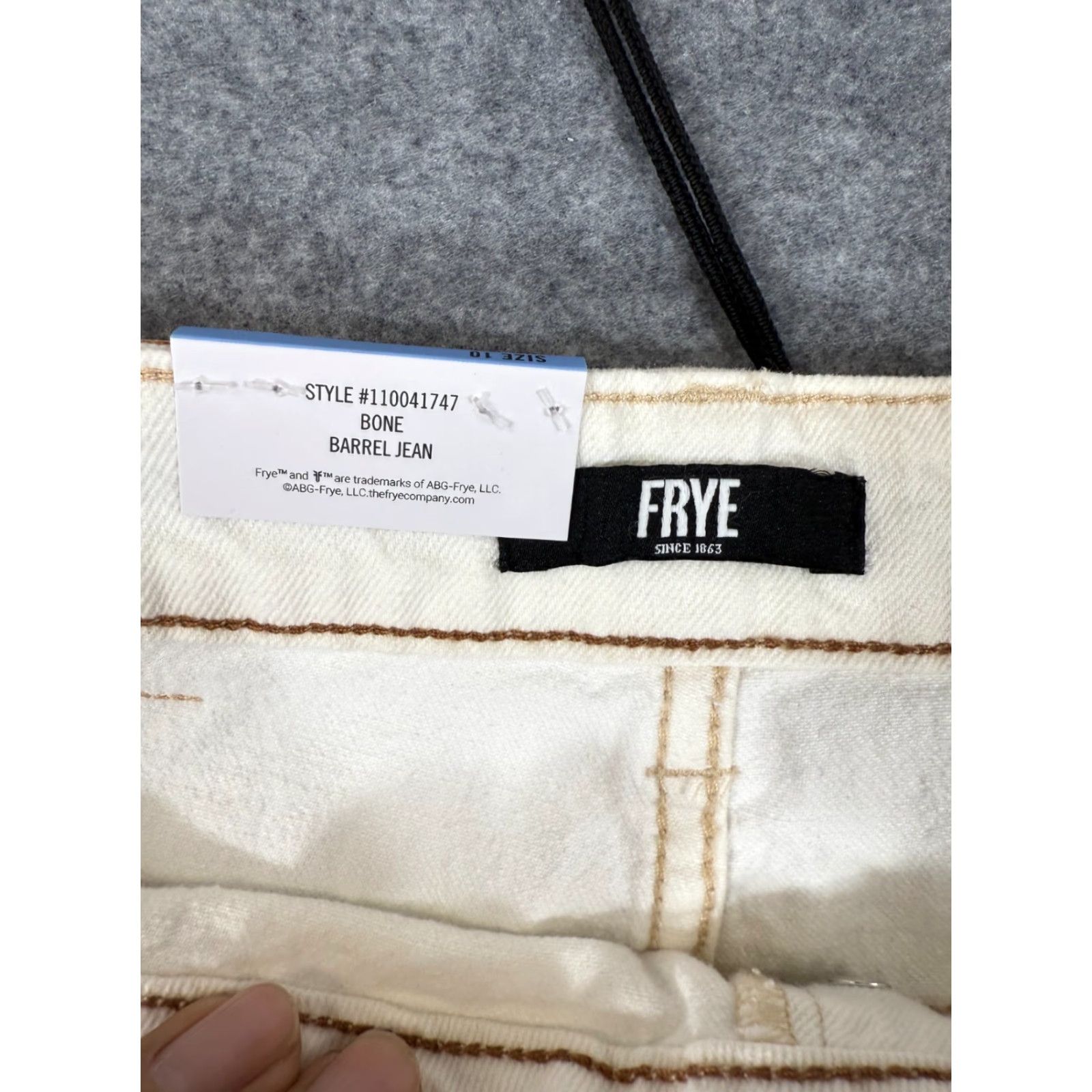 Frye Frye Barrel Ankle Jeans Womens 10 Ivory Stretch Button Fly High Rise NWT Size 32" / US 10 / IT 46 - 6 Thumbnail