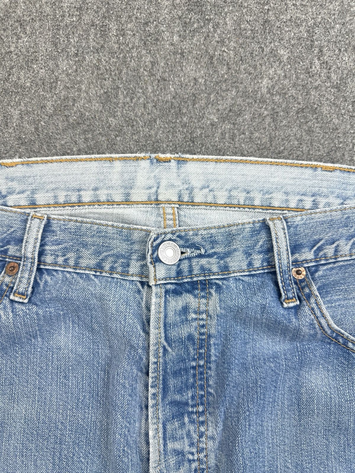 Levi's Vintage Levis 501 Faded Blue Jeans SA0002 Size US 37 - 10 Thumbnail