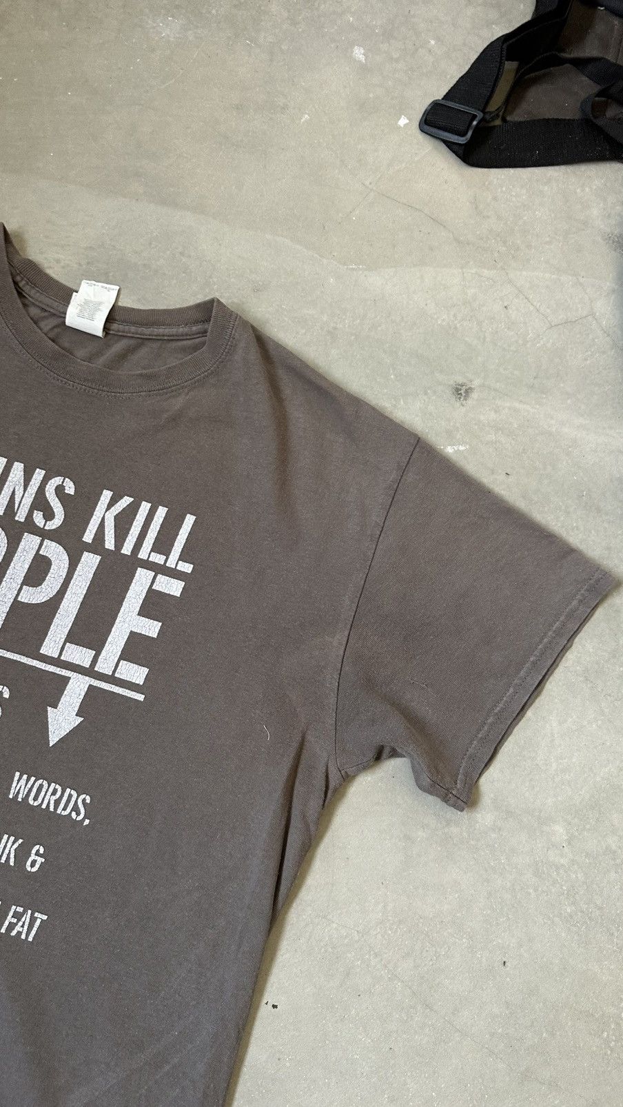 Vintage VINTAGE GUNS HUMOR TEE Size US L / EU 52-54 / 3 - 3 Thumbnail