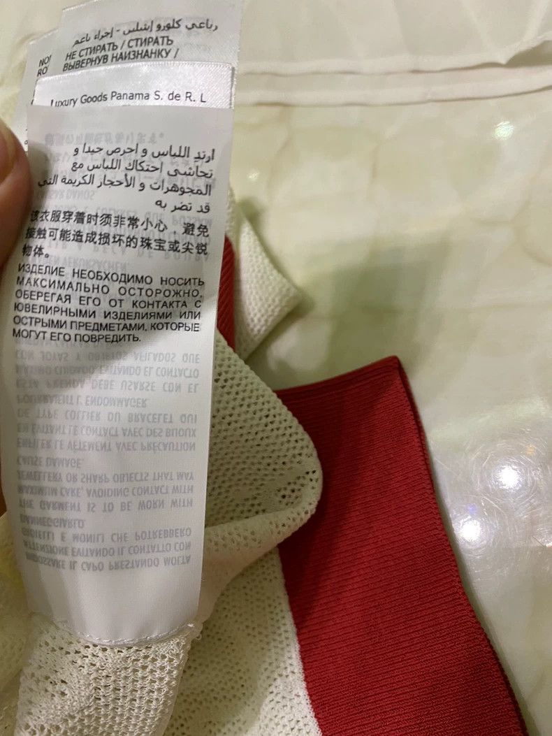 Gucci Gucci White and red color matching full logo translucent po Size XS / US 0-2 / IT 36-38 - 5 Thumbnail