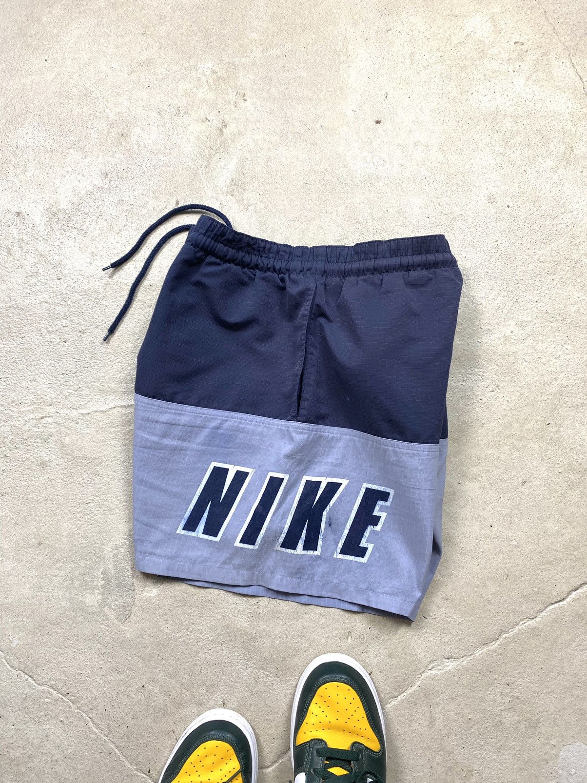 Nike Vintage 1990’s Nike Shorts Big Logo Tn Zm 95 97 Hype Y2K Size US 36 / EU 52 - 12 Thumbnail