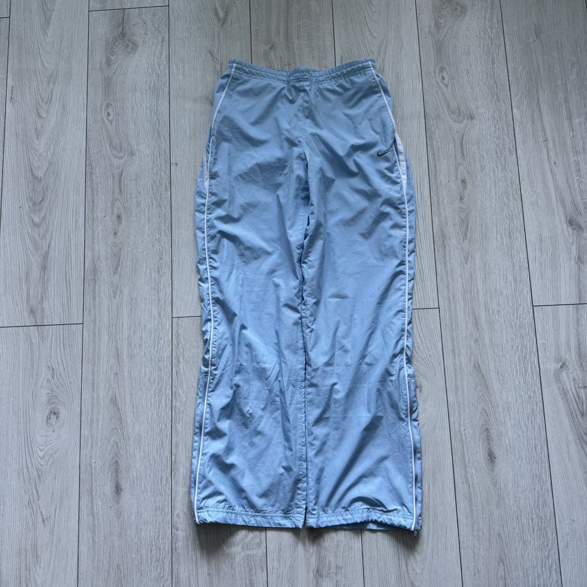 Nike × Vintage Vintage nike track pants y2k gorpcore sweatpants parachute Size 30" / US 8 / IT 44 - 1 Thumbnail