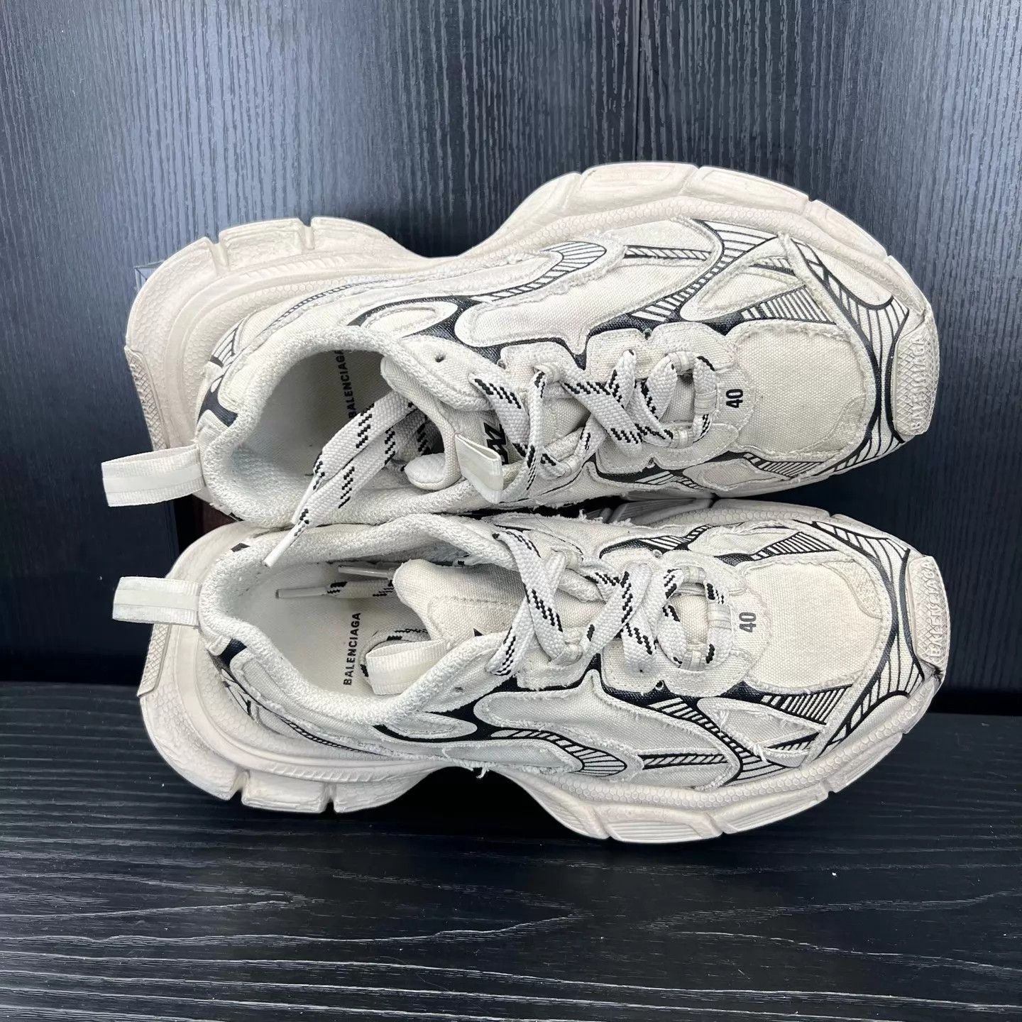 Balenciaga Balenciaga 3XL Gray White Size 40 Size US 7 / EU 40 - 3 Thumbnail