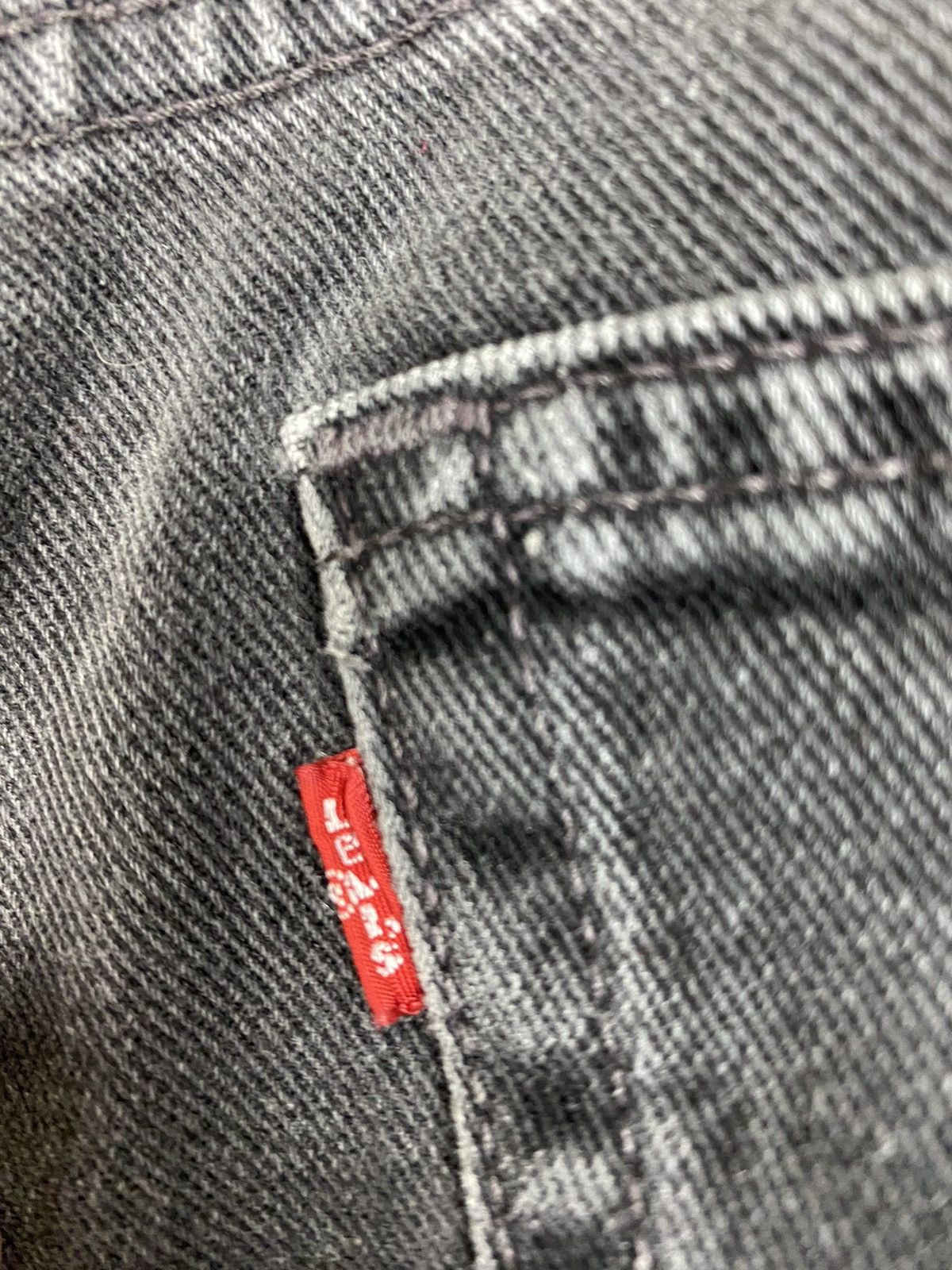 Levi's × Vintage Vintage Black Levi’s 505 Black Wash Denim Jeans y2k pants Size US 36 / EU 52 - 6 Thumbnail